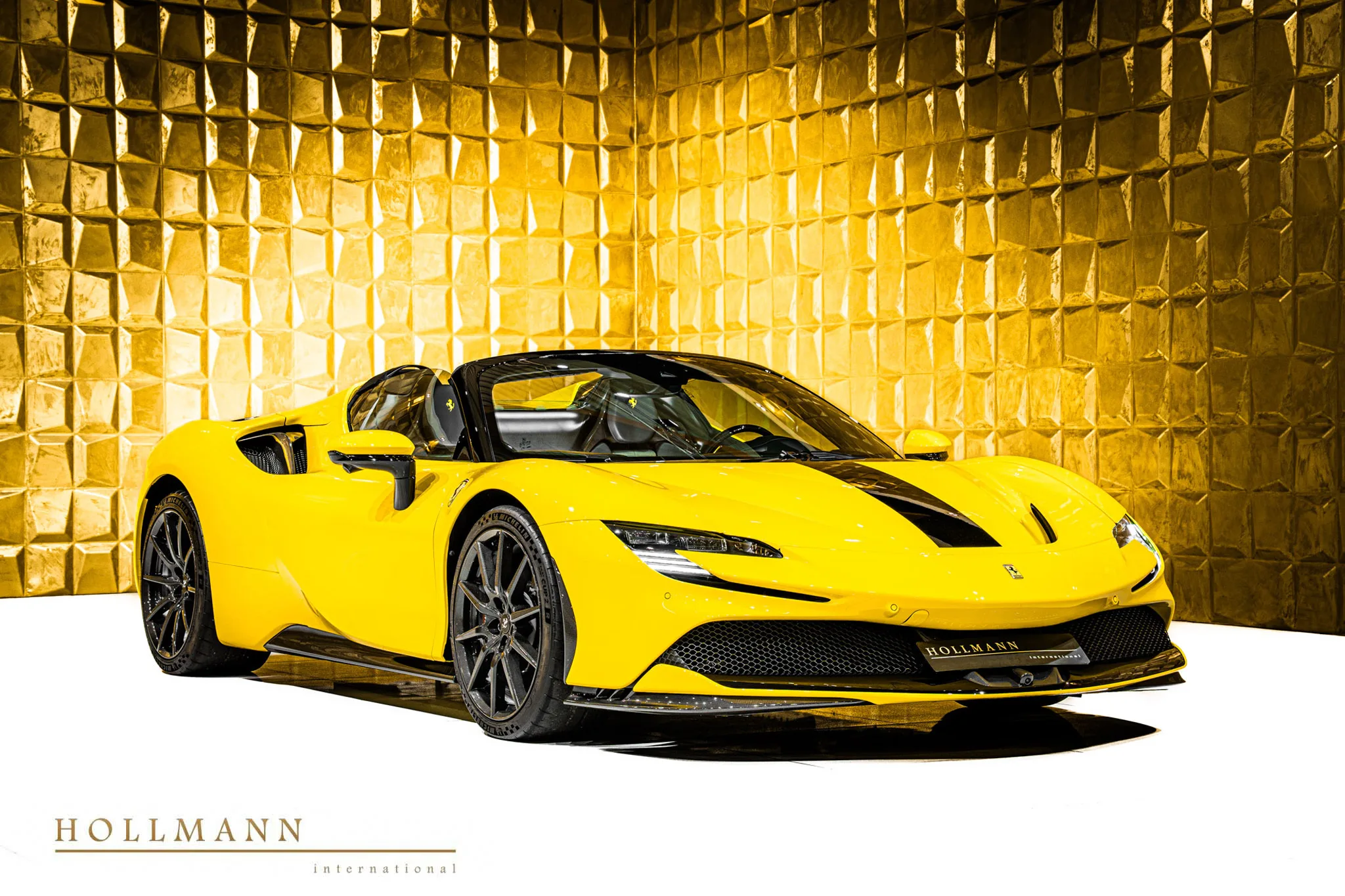 2022 Ferrari SF90 Spider Tailor Made Ispirazioni angeboten von einem Fachhändler in Stuhr, Deutschland, Hauptfoto