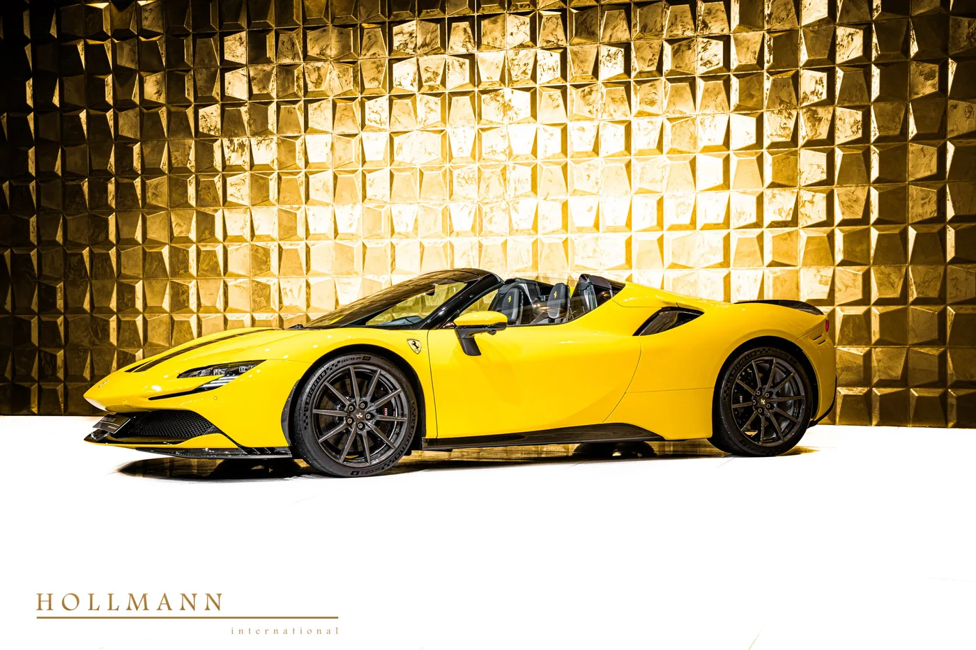 2022 Ferrari SF90 Spider Tailor Made Ispirazioni angeboten von einem Fachhändler in Stuhr, Deutschland, Foto 6 von 8