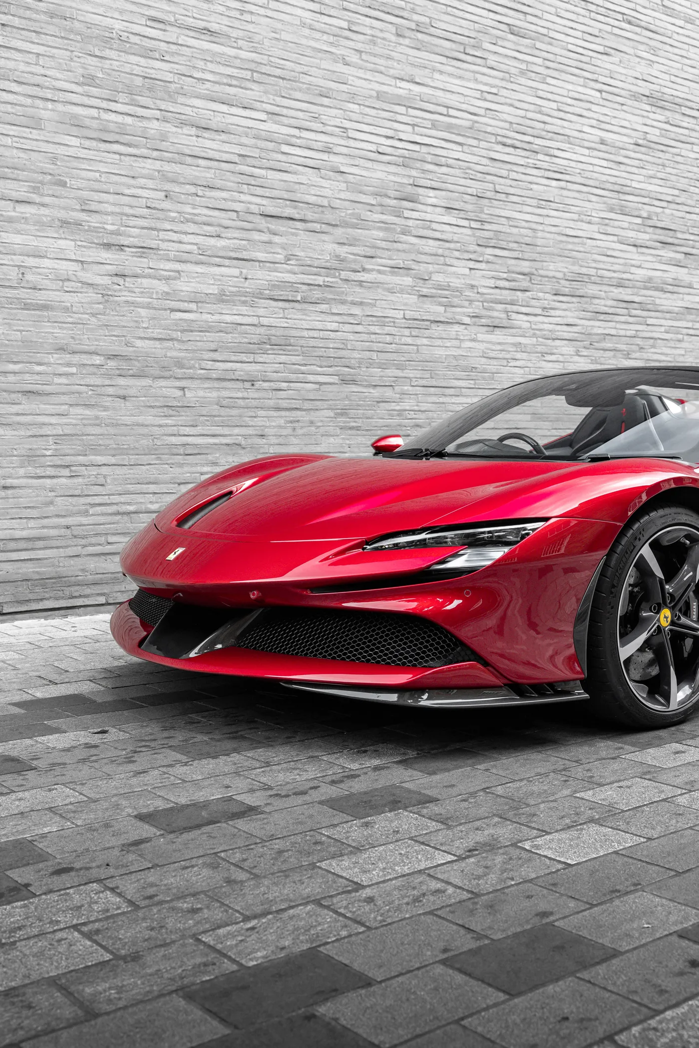 2022 Ferrari SF90 Spider proposée par un groupe de concessions agréées à Mayfair, Royaume-Uni, photo 15 sur 25