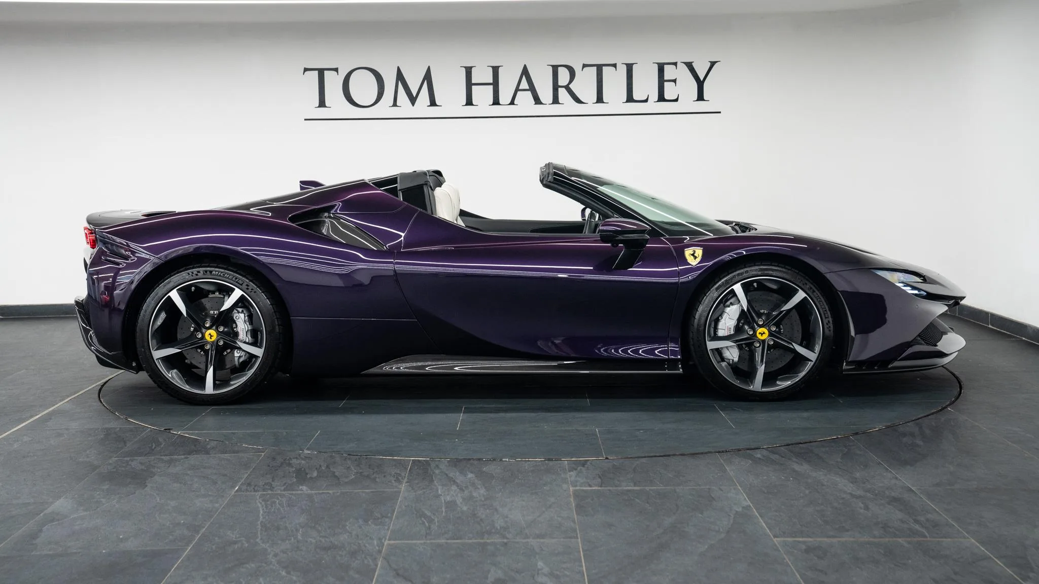 2022 Ferrari SF90 Spider, 8/30