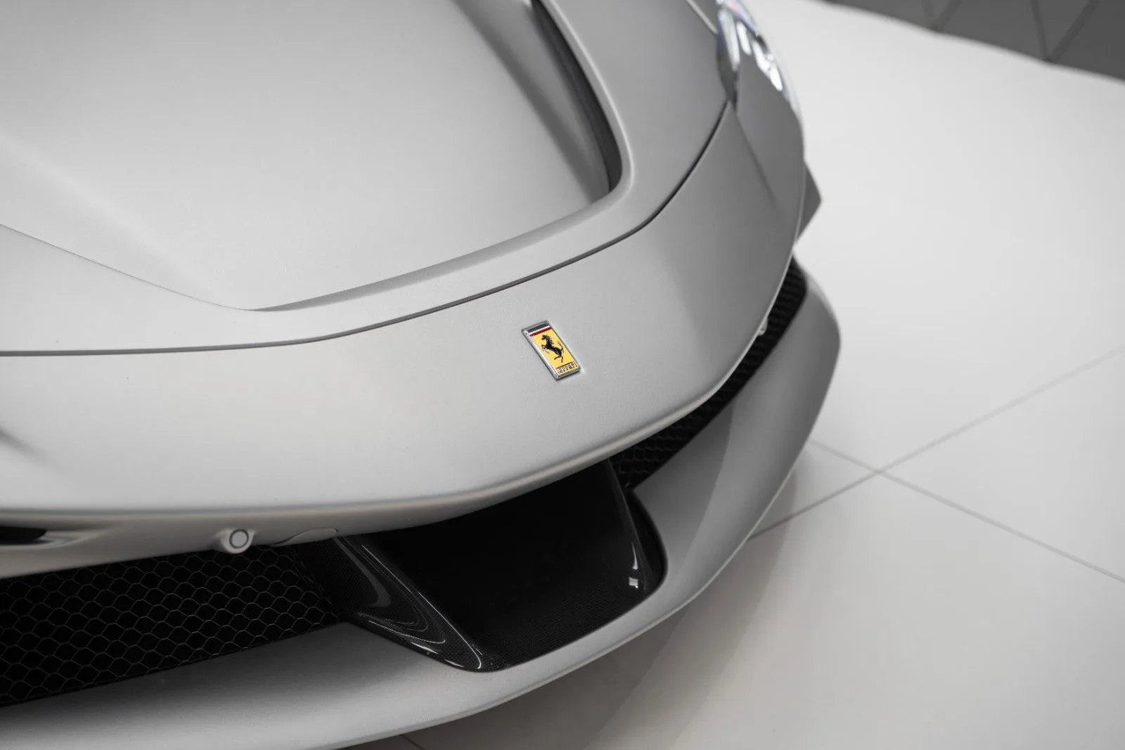 2022 Ferrari SF90 Spider, 7/27