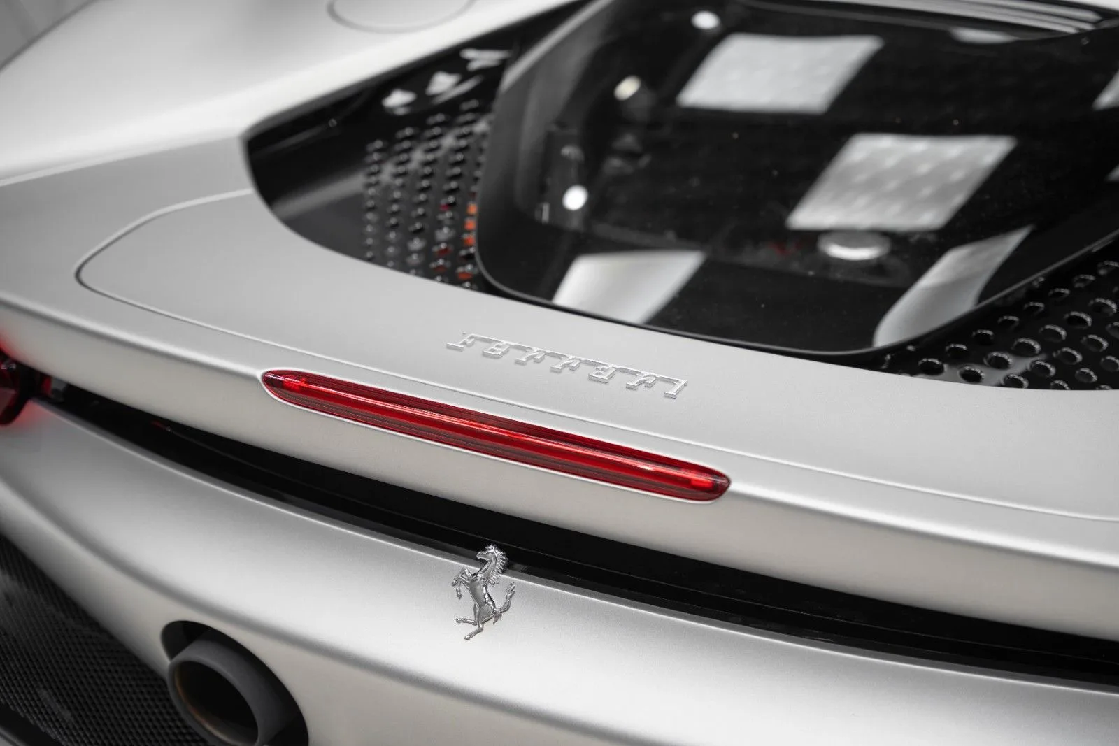 2022 Ferrari SF90 Spider, 8/27