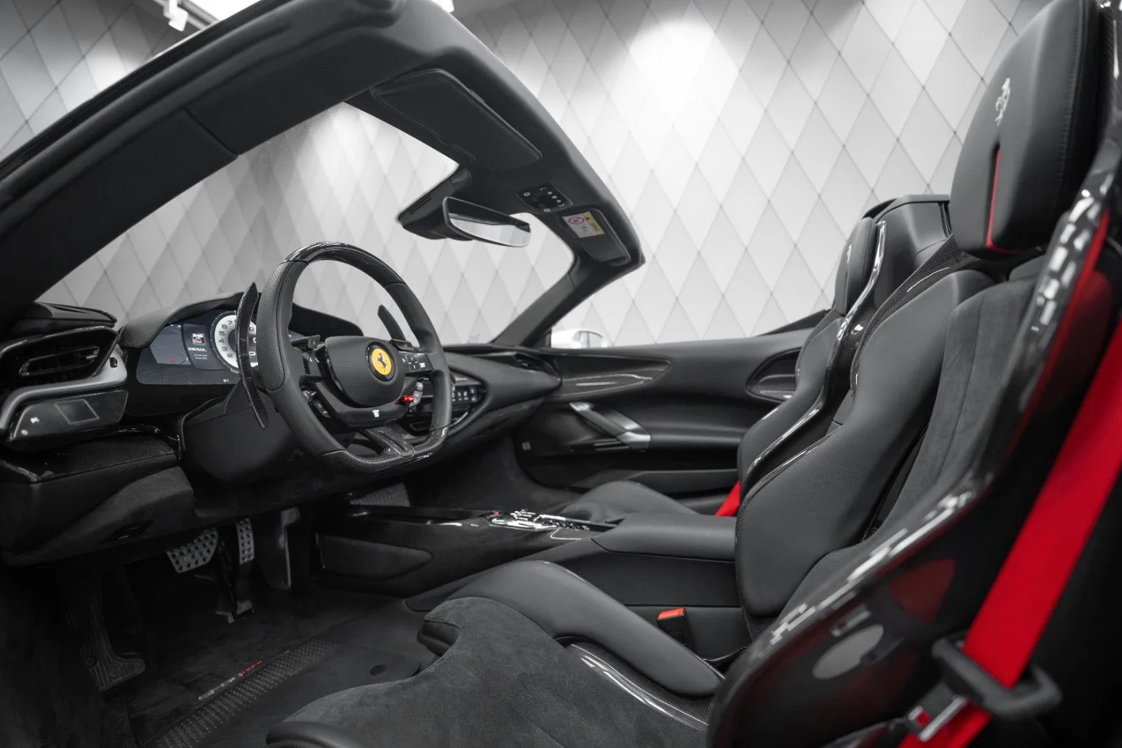 2022 Ferrari SF90 Spider, 11/27