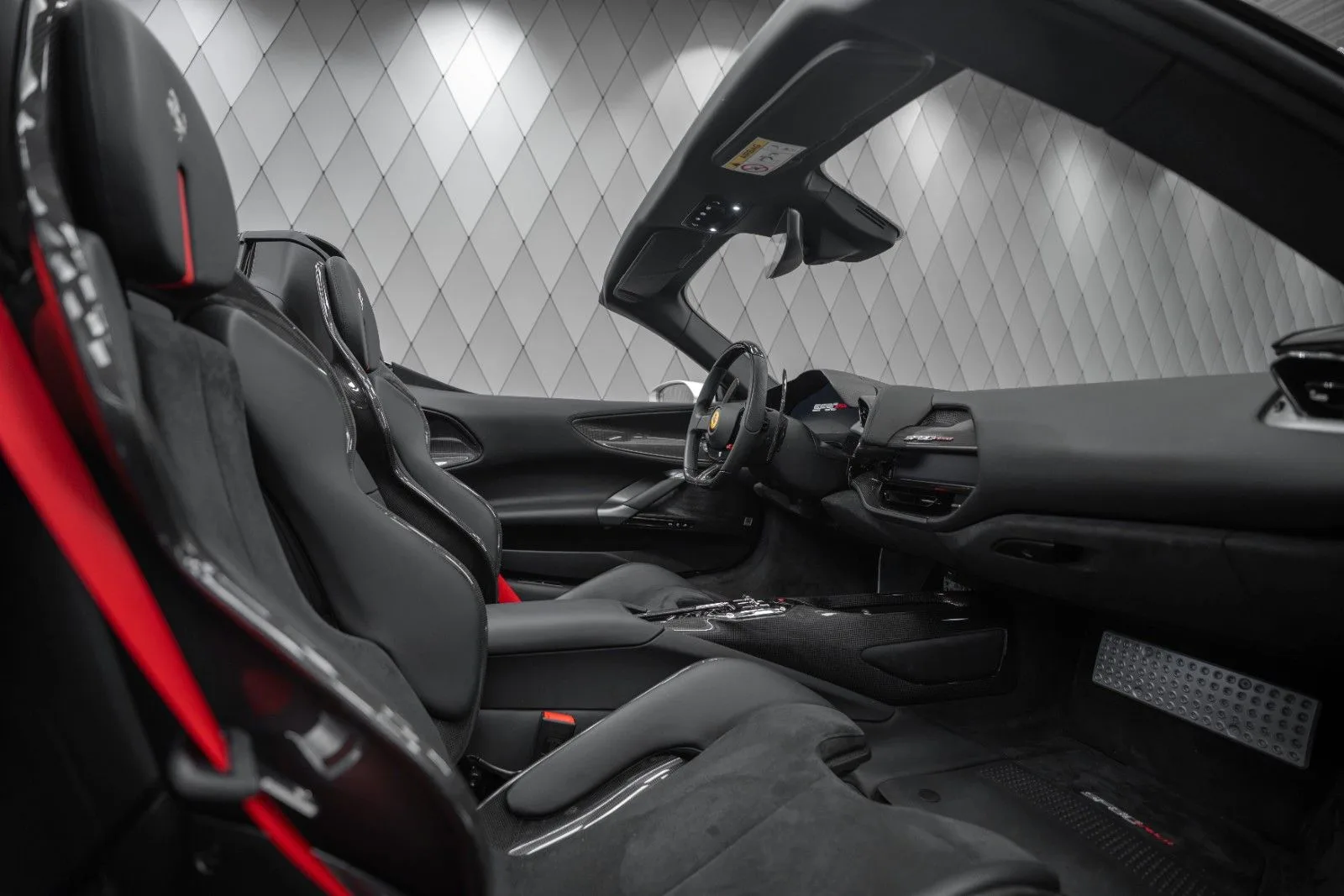 2022 Ferrari SF90 Spider, 13/27