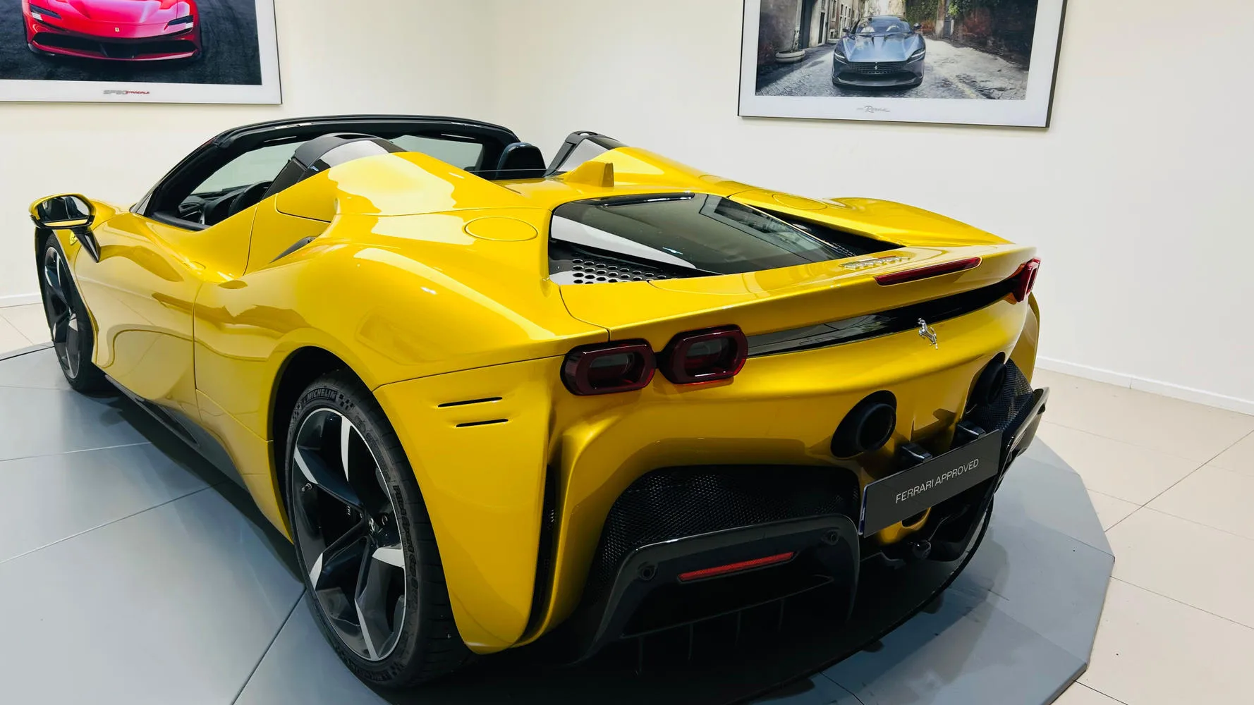2022 Ferrari SF90 Spider, 22/30