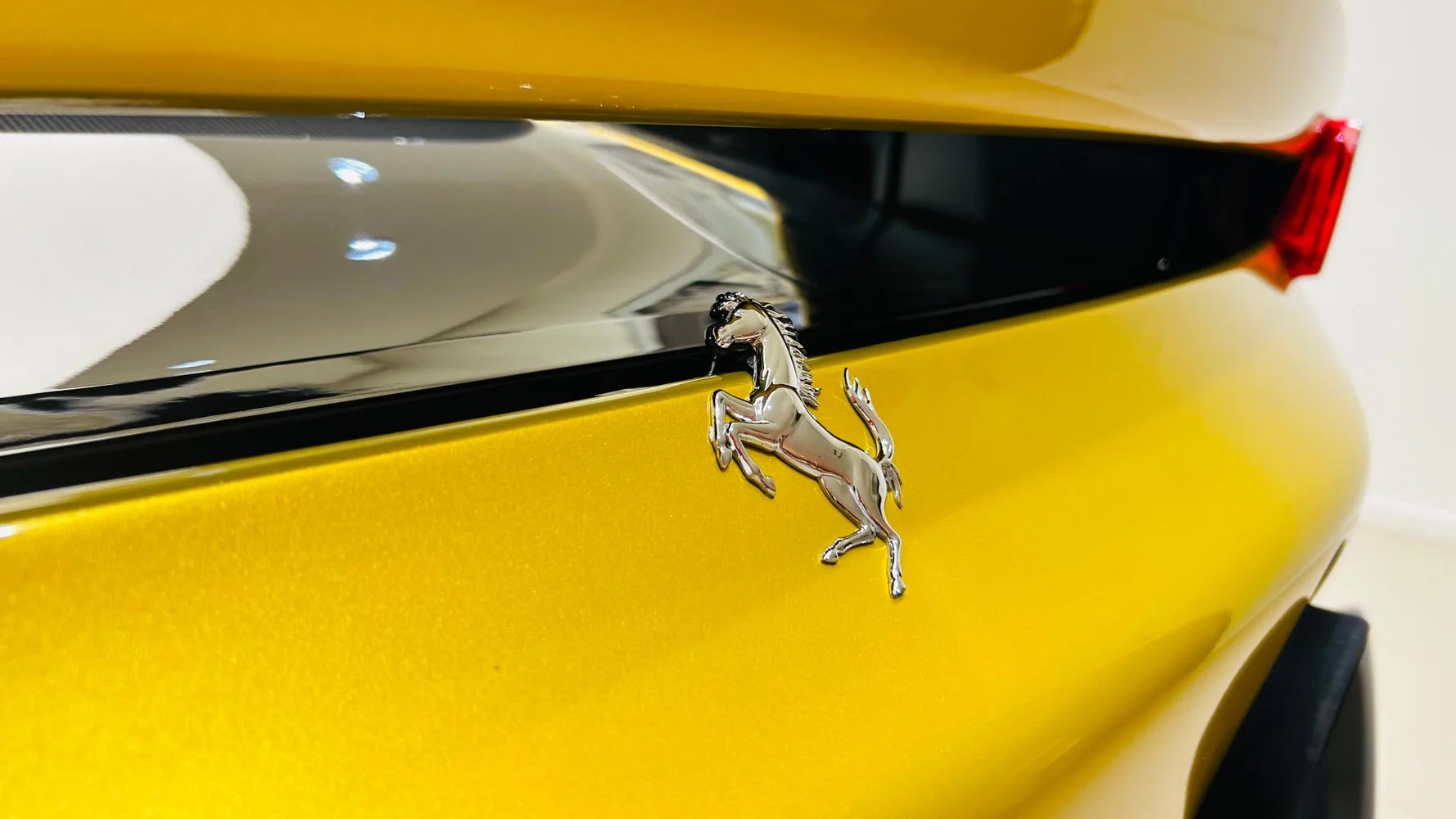 2022 Ferrari SF90 Spider, 25/30