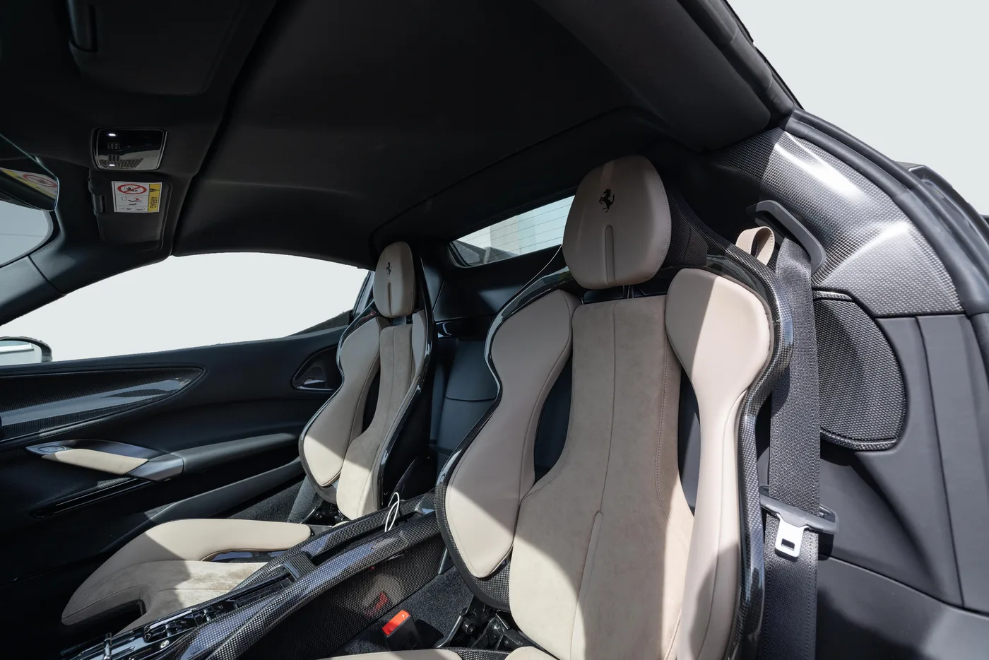 2022 Ferrari SF90 Spider proposée par un concessionnaire spécialisé à Vösendorf, Autriche, photo 6 sur 15