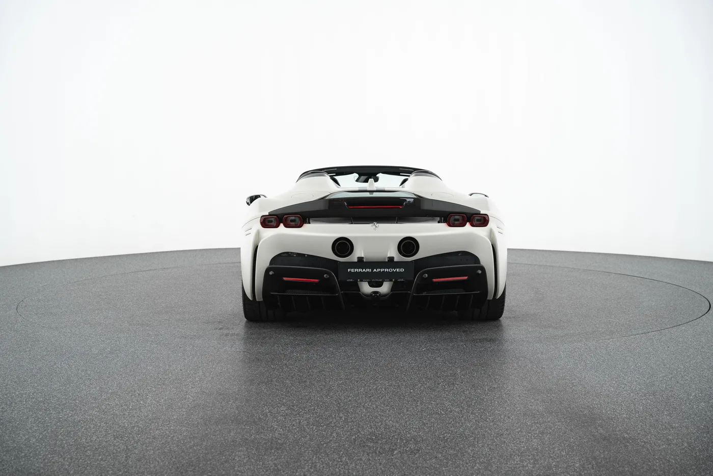 2022 Ferrari SF90 Spider angeboten von einem Fachhändler in Vösendorf, Österreich, Foto 4 von 15