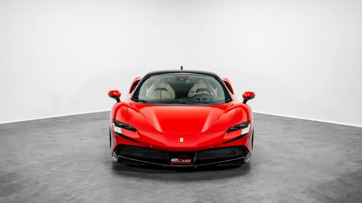 2022 Ferrari SF90 Stradale Assetto Fiorano angeboten von einem Fachhändler in Dubai, Vereinigte Arabische Emirate, Hauptfoto