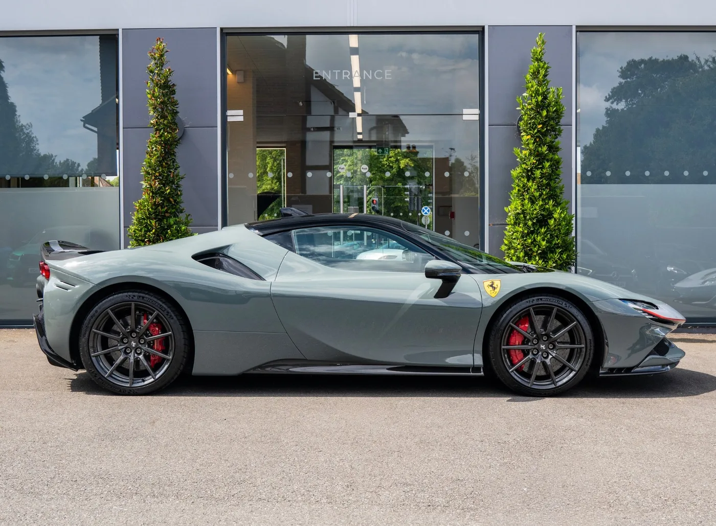2022 Ferrari SF90 Stradale Assetto Fiorano angeboten von einem Fachhändler in Banstead, Vereinigtes Königreich, Foto 3 von 15
