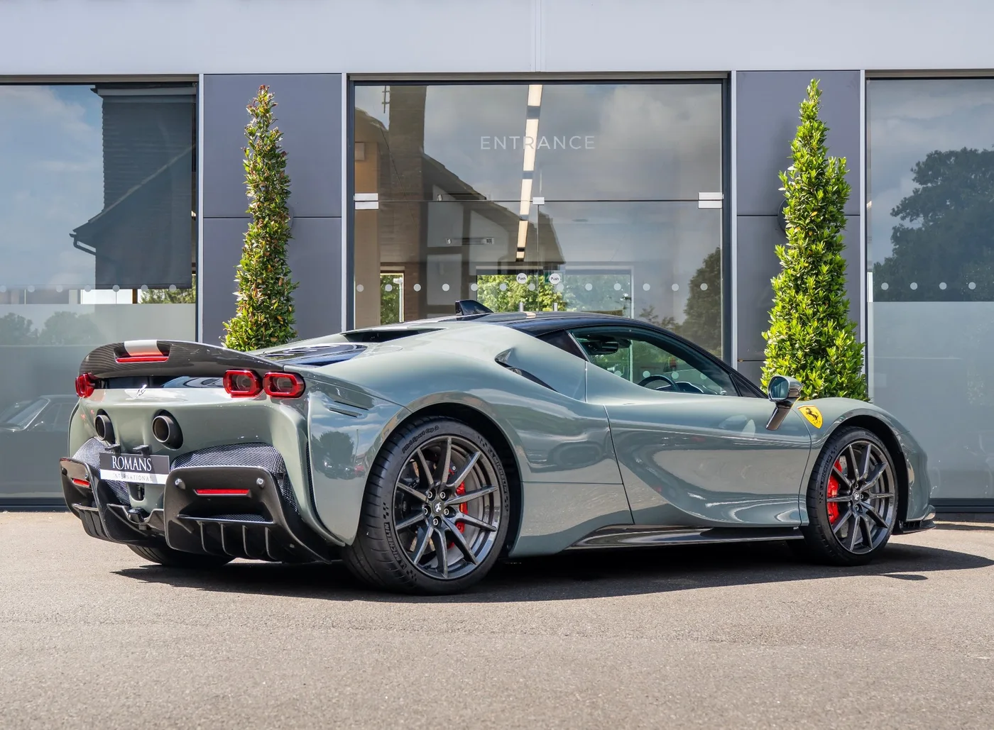 2022 Ferrari SF90 Stradale Assetto Fiorano angeboten von einem Fachhändler in Banstead, Vereinigtes Königreich, Foto 4 von 15