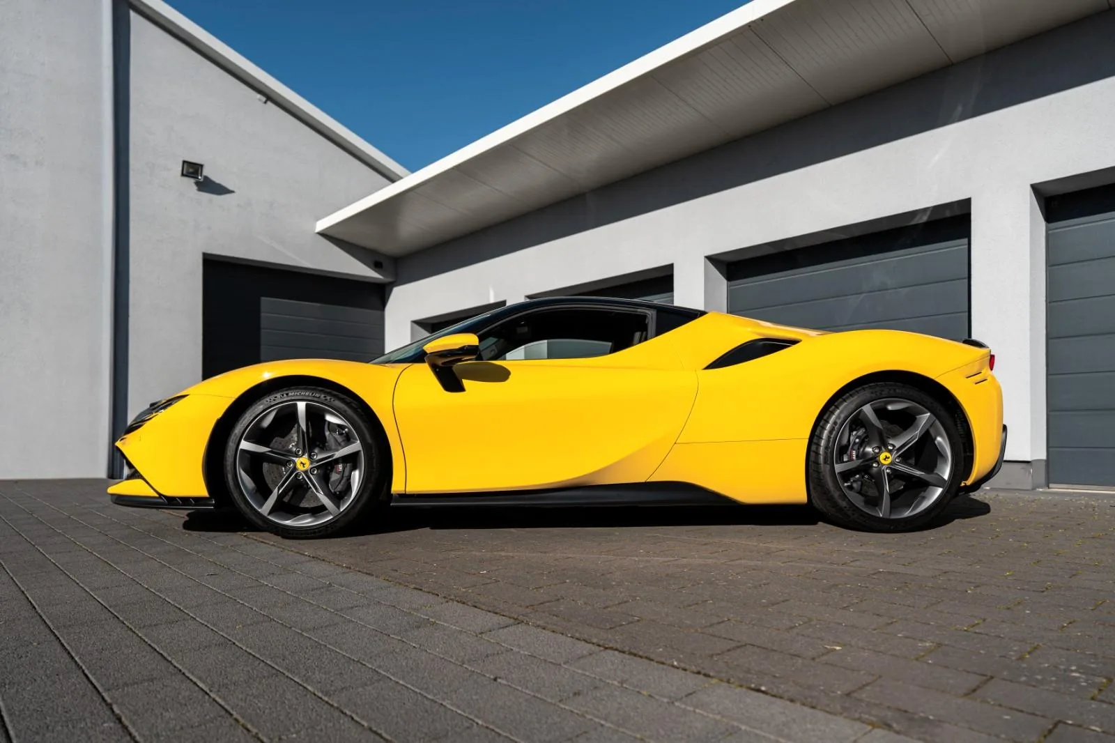2022 Ferrari SF90 Stradale, 3/14
