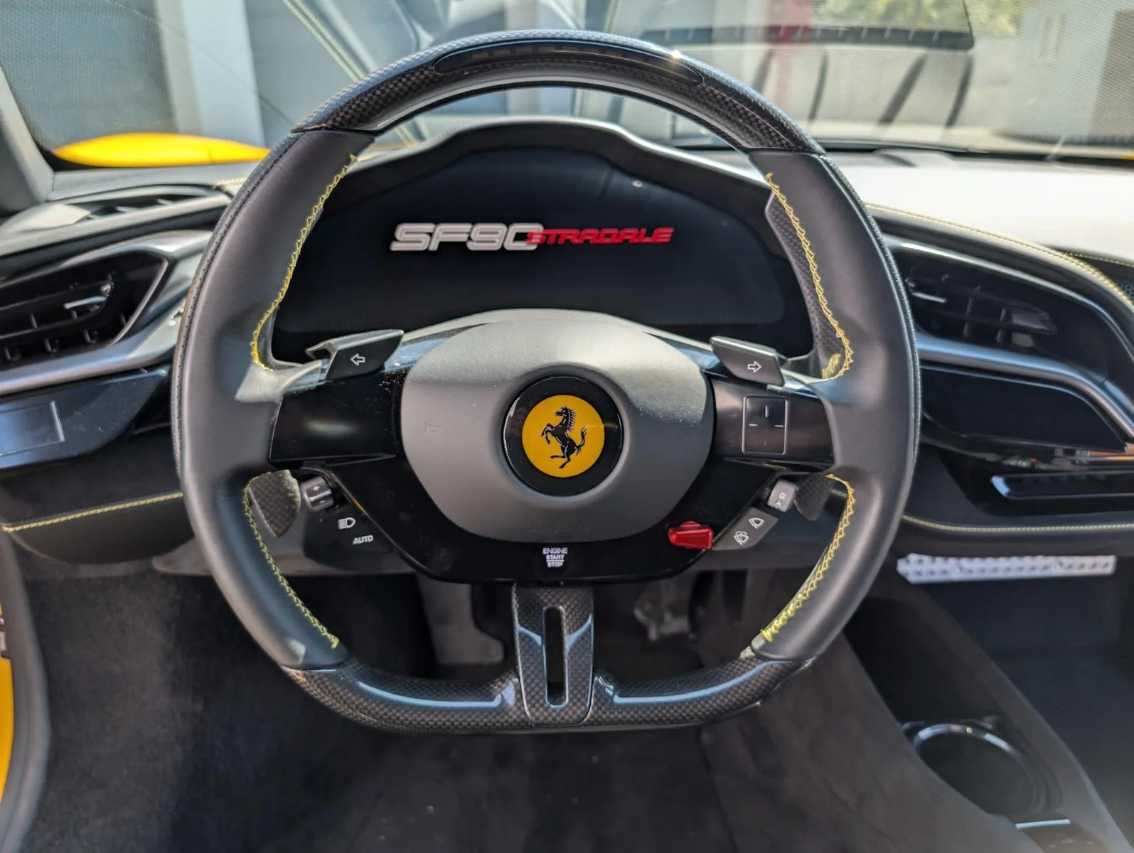 2022 Ferrari SF90 Stradale, 13/14