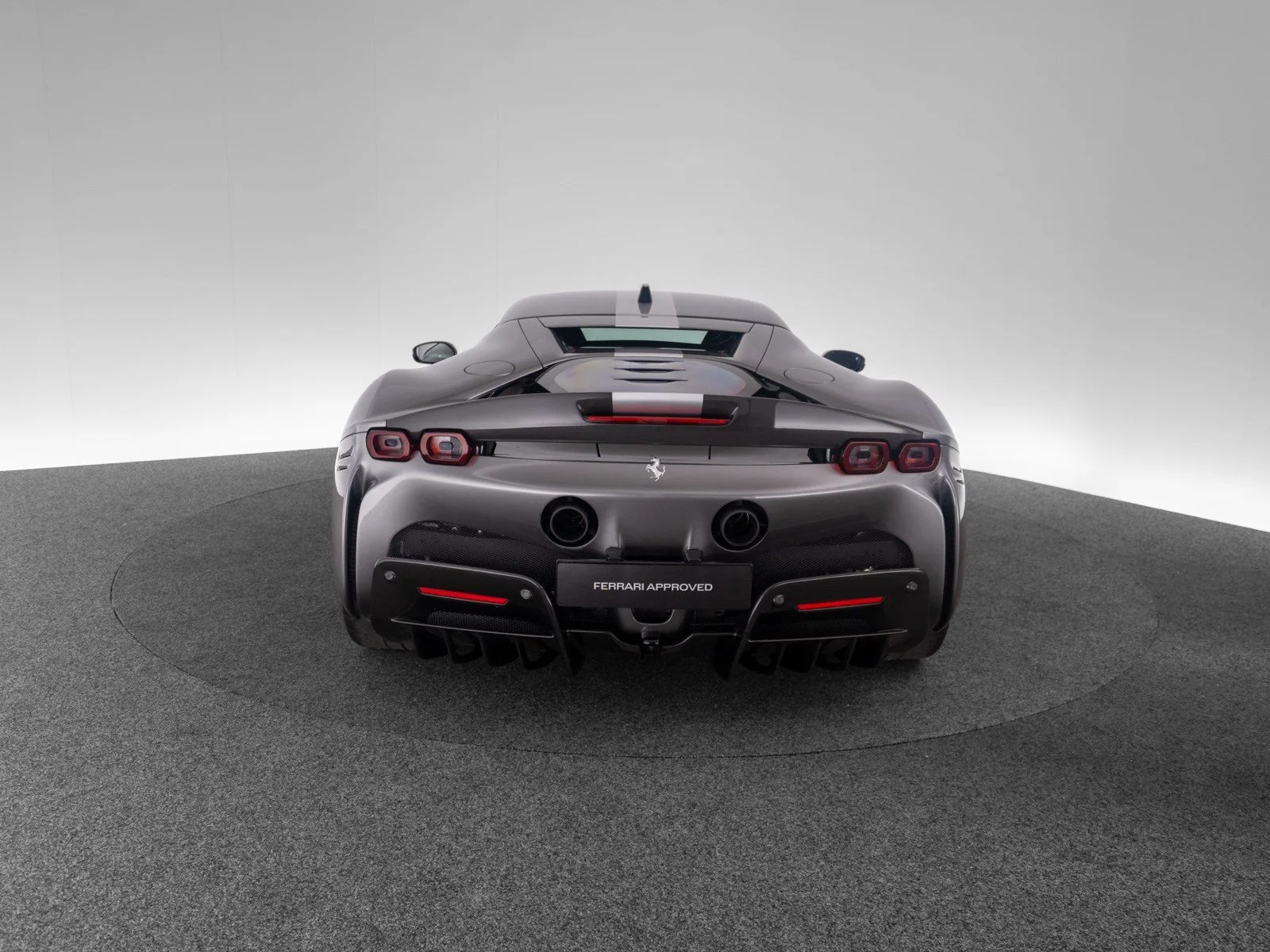 2022 Ferrari SF90 Stradale, 3/30