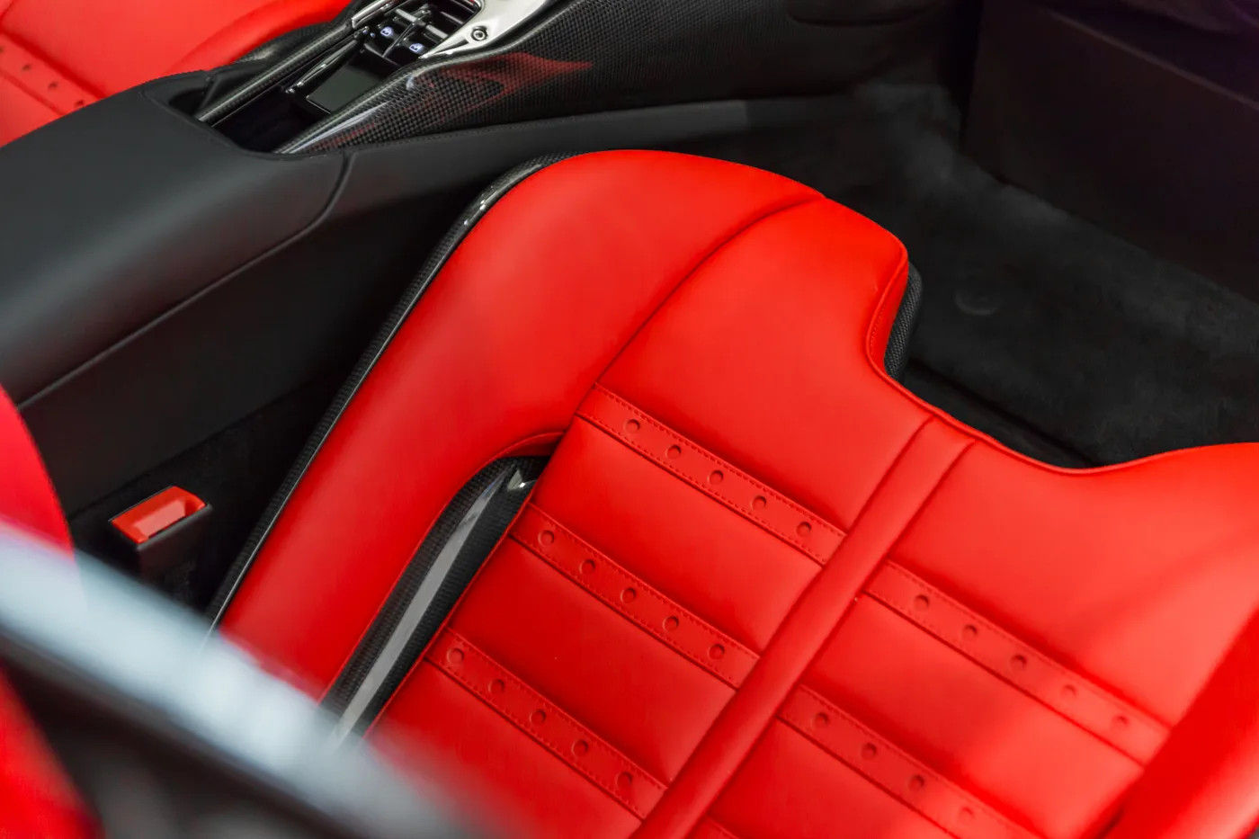 2022 Ferrari SF90 Stradale angeboten von einem Fachhändler in Hengelo, Niederlande, Foto 10 von 15