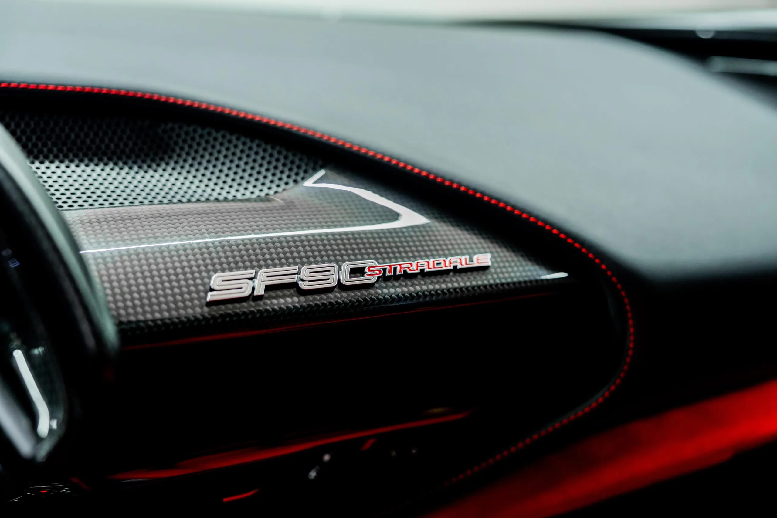 2022 Ferrari SF90 Stradale, 18/20
