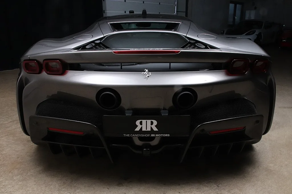 2022 Ferrari SF90 Stradale angeboten von einem Fachhändler in Unterweitersdorf, Österreich, Foto 4 von 15