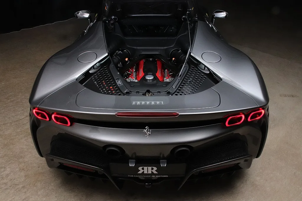 2022 Ferrari SF90 Stradale angeboten von einem Fachhändler in Unterweitersdorf, Österreich, Foto 5 von 15