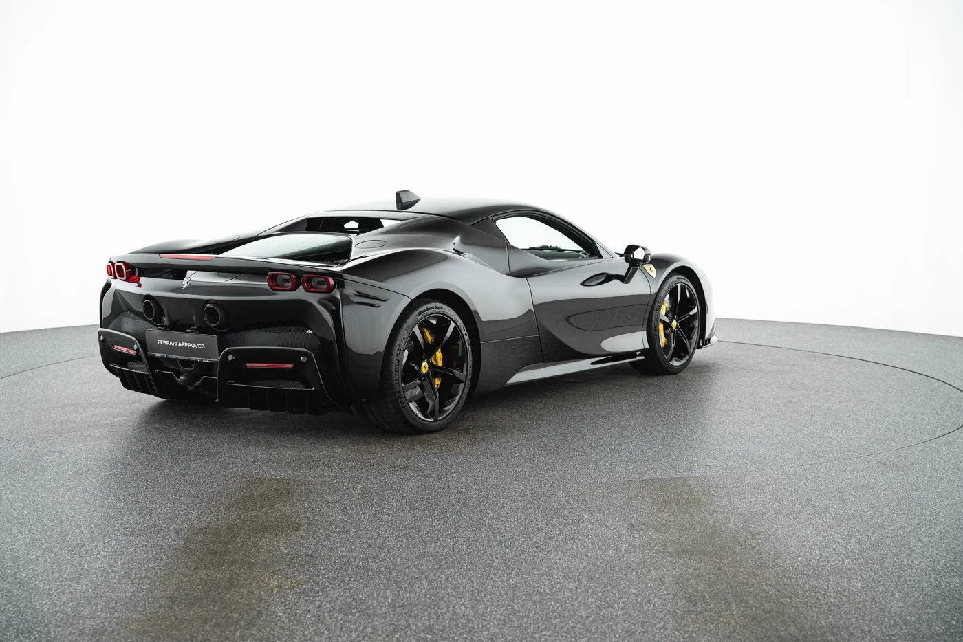 2022 Ferrari SF90 Stradale angeboten von einem Fachhändler in Vösendorf, Österreich, Foto 3 von 15