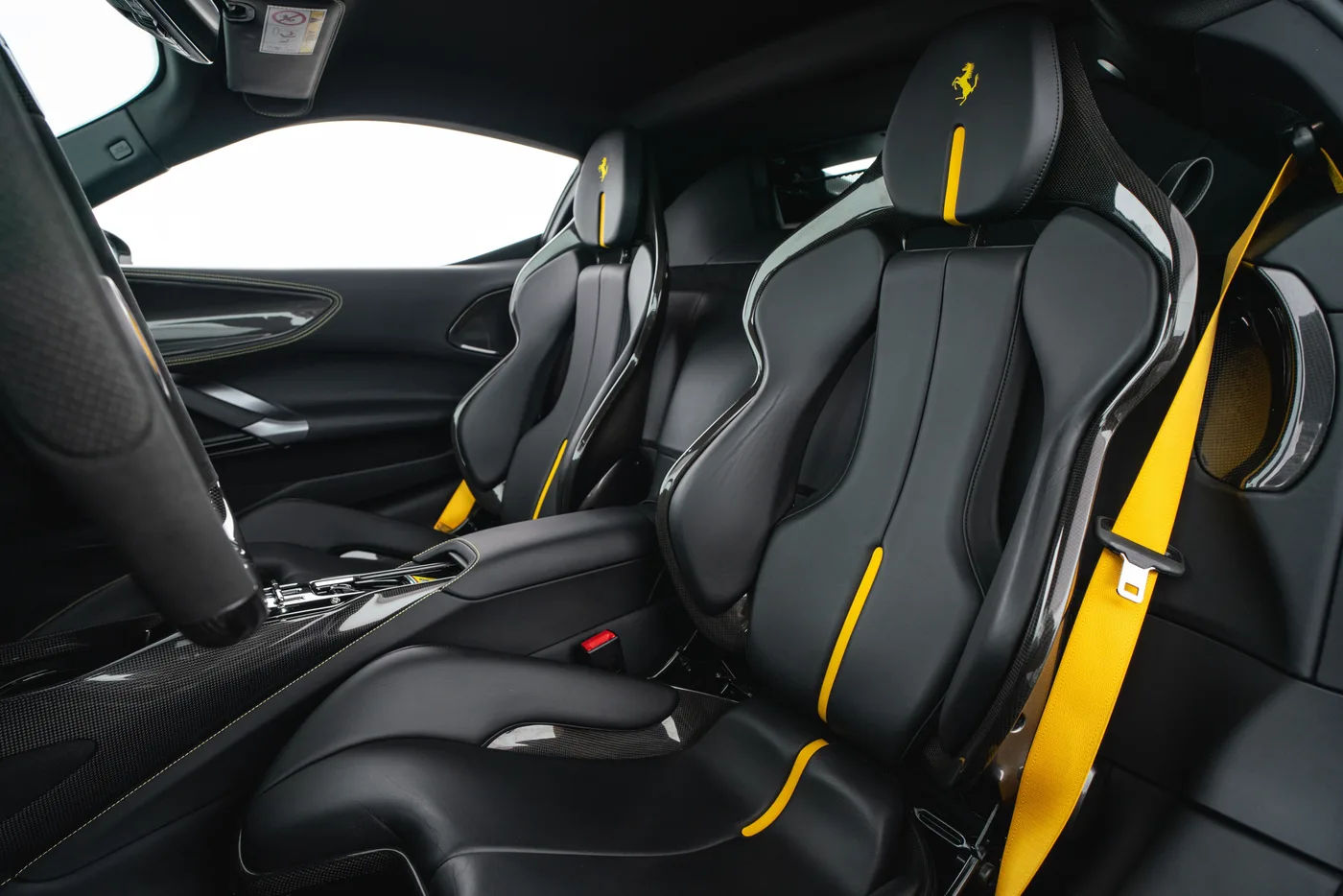 2022 Ferrari SF90 Stradale angeboten von einem Fachhändler in Vösendorf, Österreich, Foto 6 von 15
