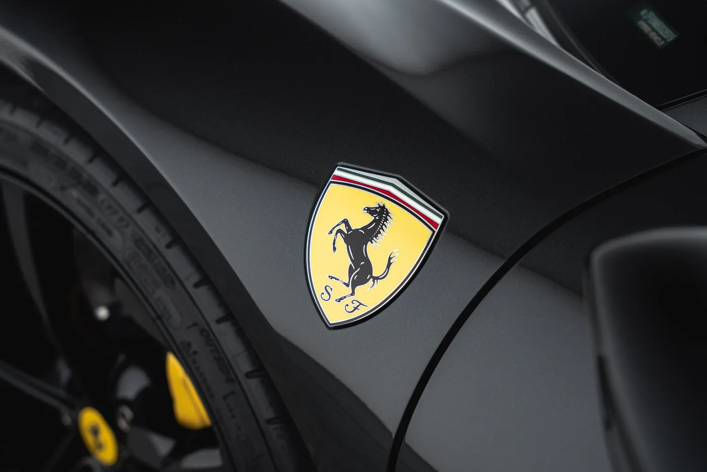 2022 Ferrari SF90 Stradale angeboten von einem Fachhändler in Vösendorf, Österreich, Foto 12 von 15