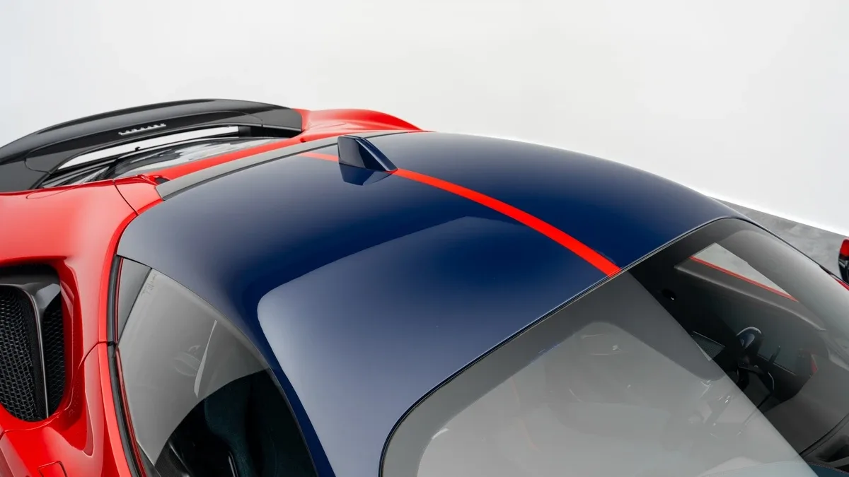 2022 Ferrari SF90 Stradale Tailor Made Ispirazioni proposée par un concessionnaire spécialisé à Dubai, Émirats arabes unis, photo 10 sur 25