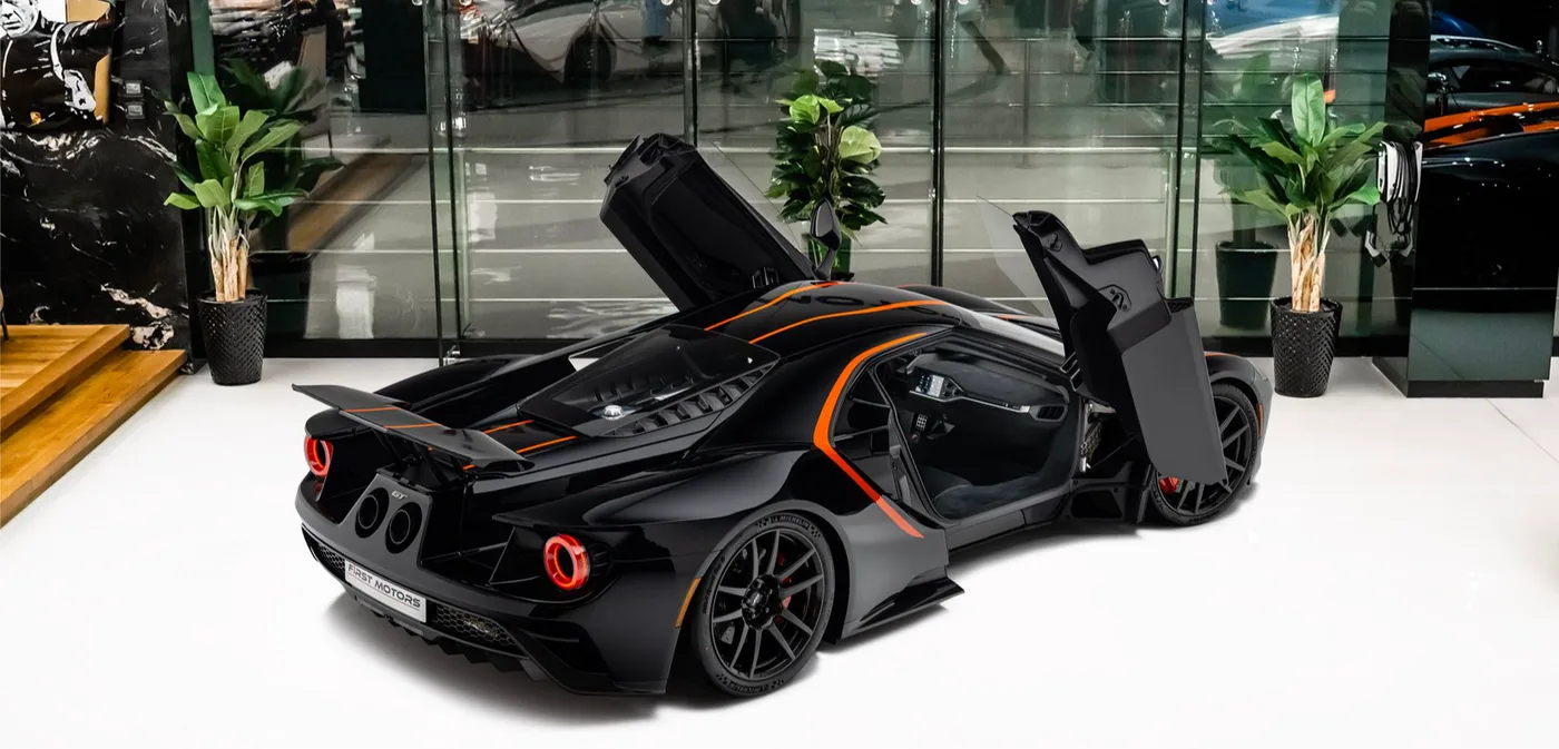 2022 Ford GT angeboten von einem Fachhändler in Dubai, Vereinigte Arabische Emirate, Außenansicht 2