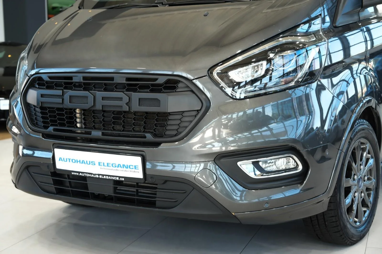 2022 Ford Tourneo Custom Titanium X, 9/20