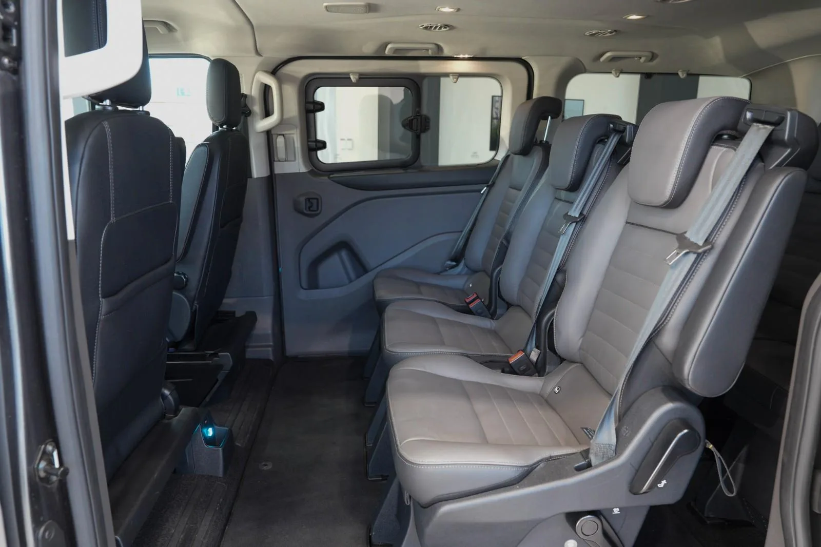 2022 Ford Tourneo Custom Titanium X, 12/20