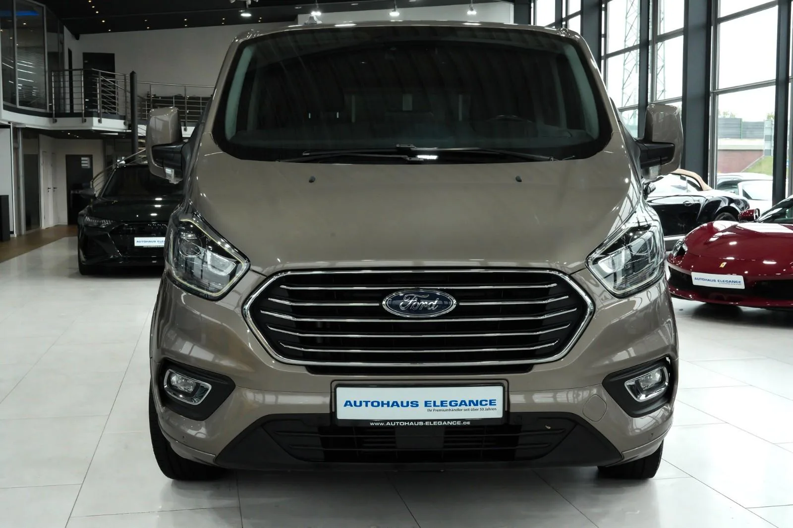 2022 Ford Tourneo Custom Titanium X, 4/25