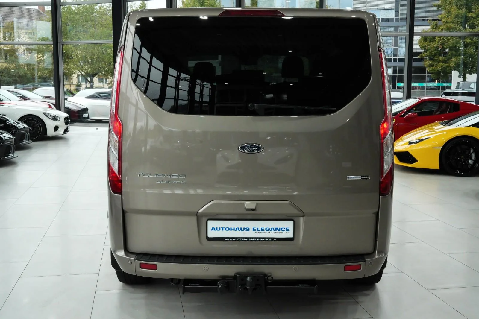 2022 Ford Tourneo Custom Titanium X, 5/25