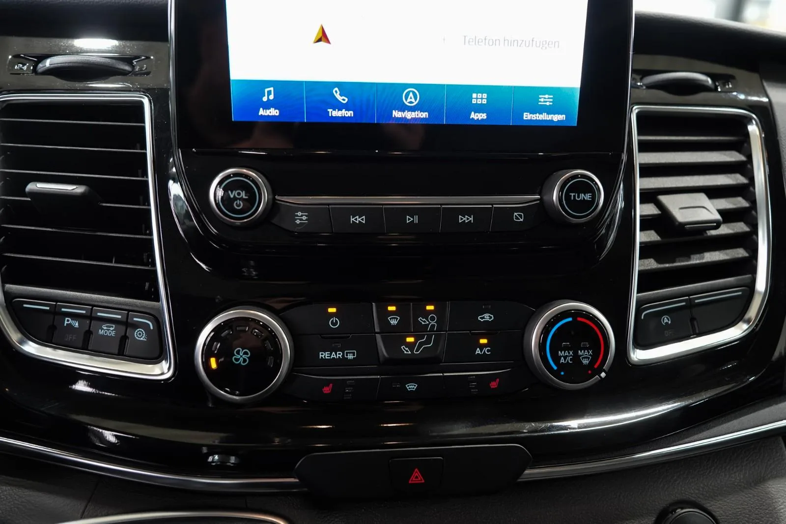 2022 Ford Tourneo Custom Titanium X, 20/25