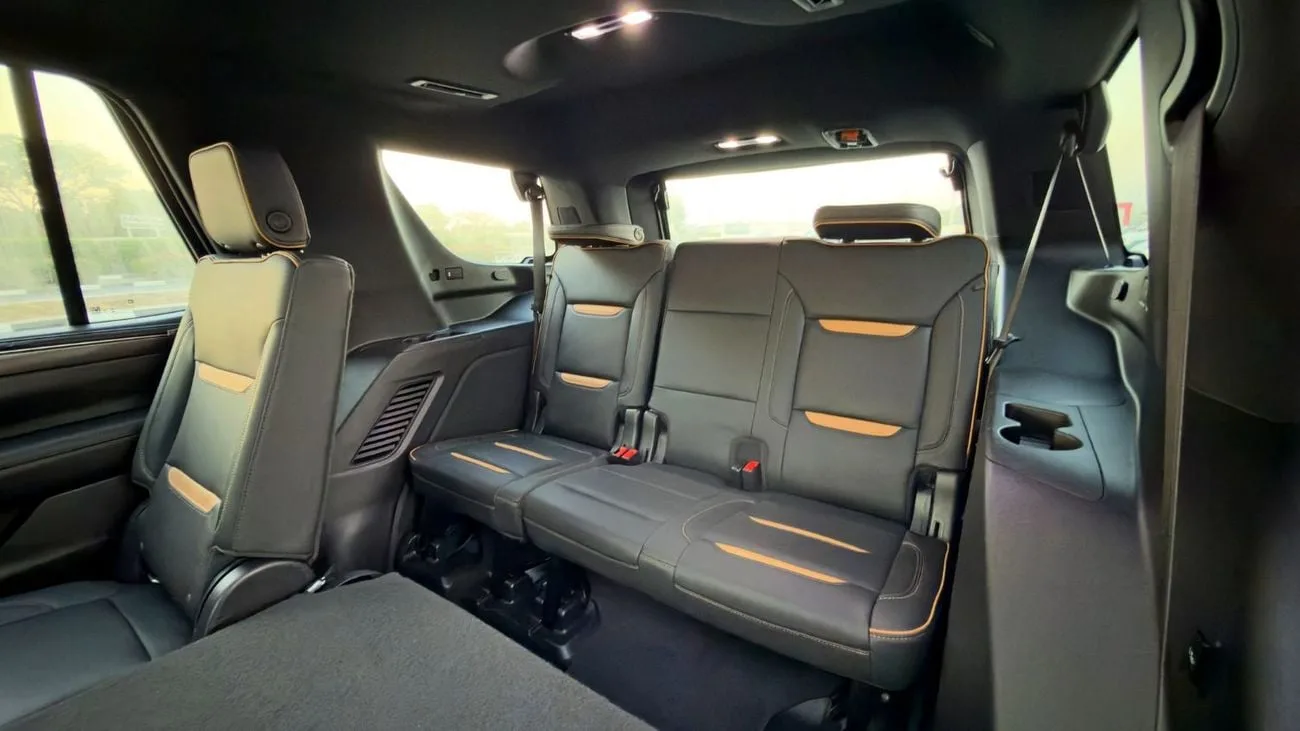 2022 GMC Yukon AT4 angeboten von einem Fachhändler in Dubai, Vereinigte Arabische Emirate, Foto 14 von 14