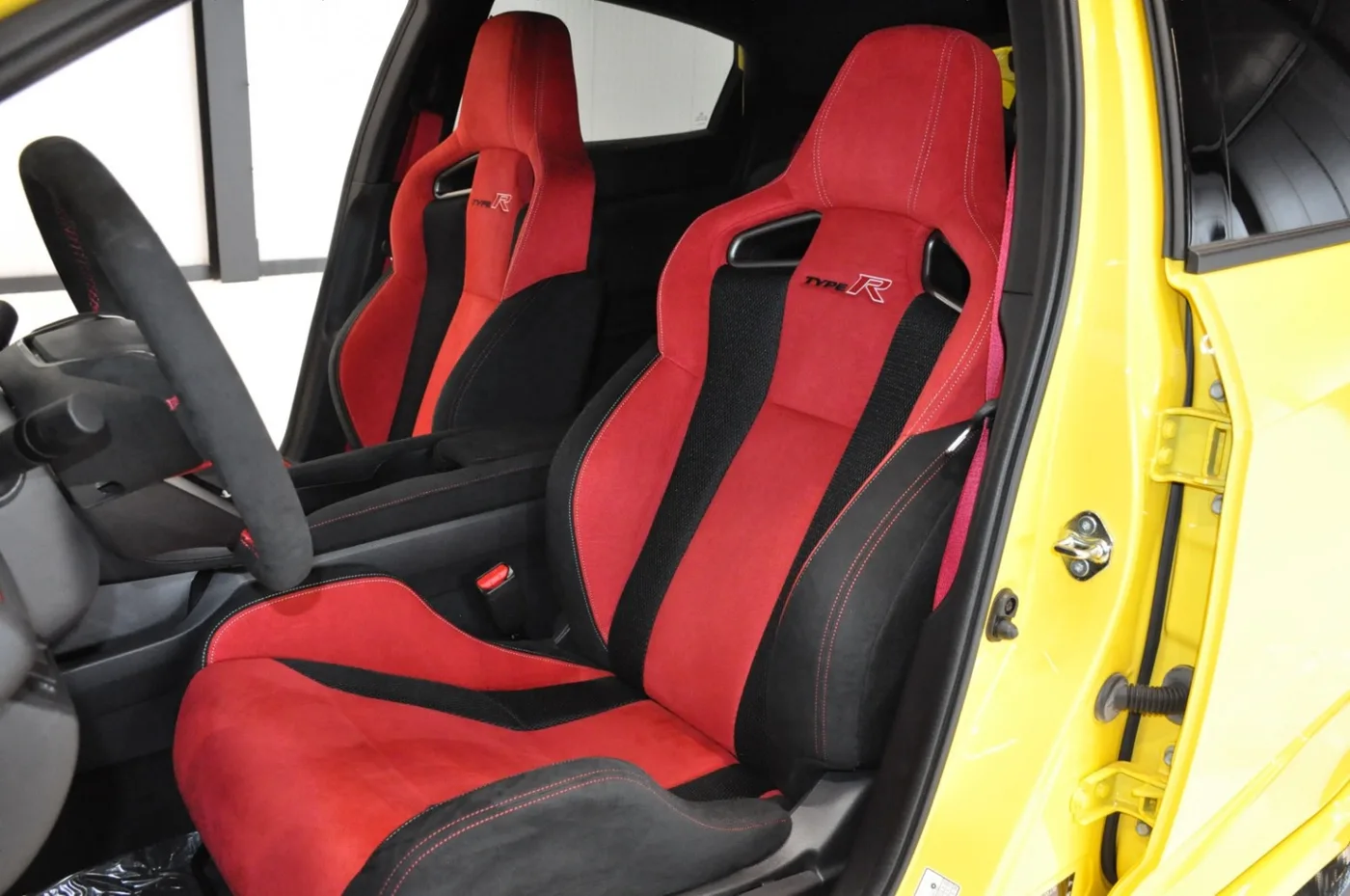 2022 Honda Civic Type R angeboten von einem Oldtimerhändler in Alkmaar, Niederlande, Foto 4 von 15