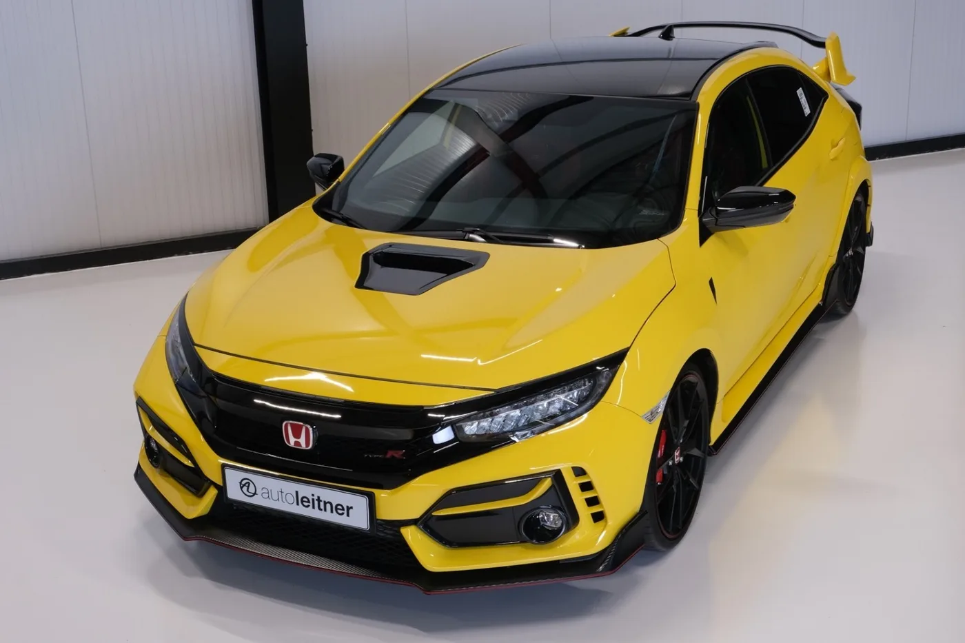 2022 Honda Civic Type R angeboten von einem Oldtimerhändler in Alkmaar, Niederlande, Foto 7 von 15