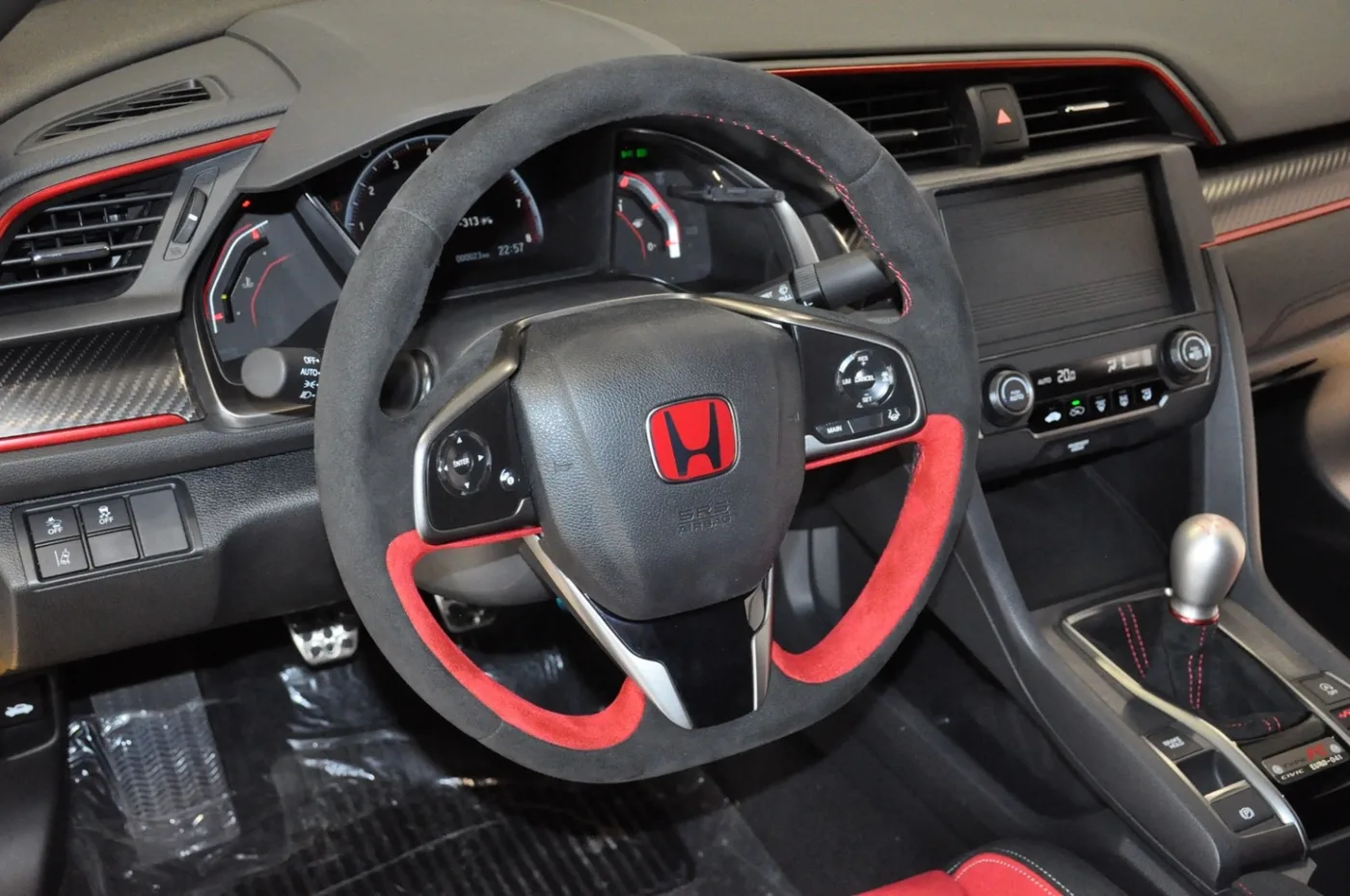 2022 Honda Civic Type R angeboten von einem Oldtimerhändler in Alkmaar, Niederlande, Foto 8 von 15