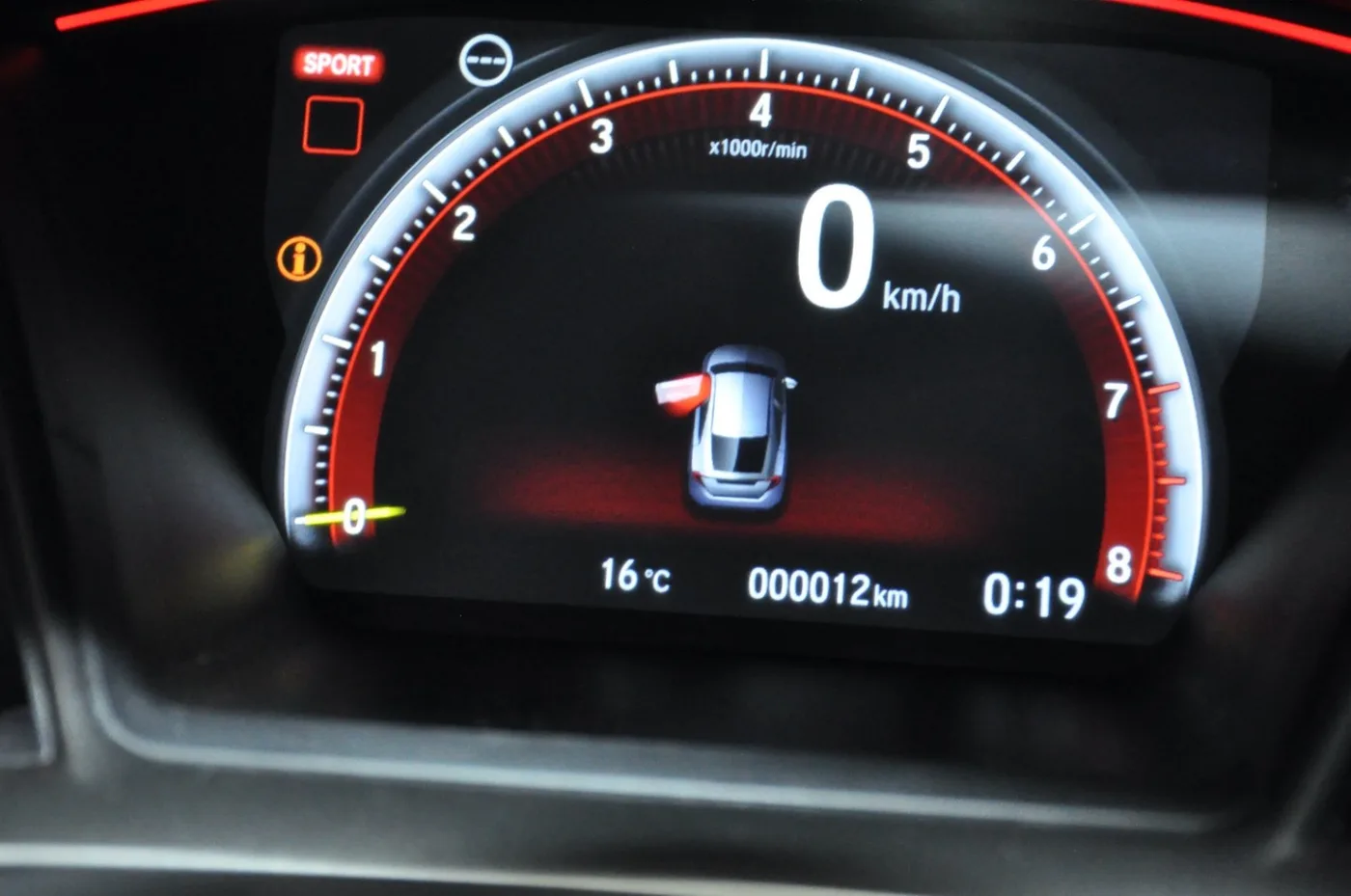 2022 Honda Civic Type R angeboten von einem Oldtimerhändler in Alkmaar, Niederlande, Foto 14 von 15