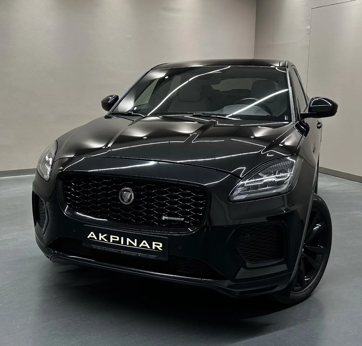 2022 Jaguar E-Pace P300e R-Dynamic S, 2/25