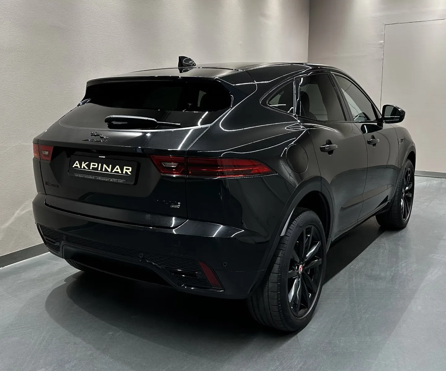 2022 Jaguar E-Pace P300e R-Dynamic S, 6/25