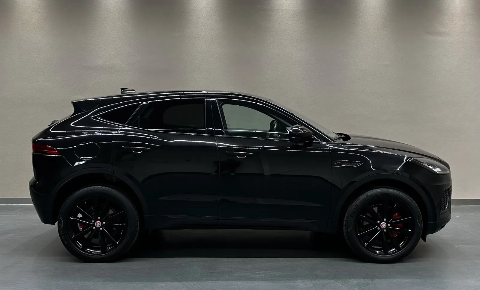 2022 Jaguar E-Pace P300e R-Dynamic S, 7/25