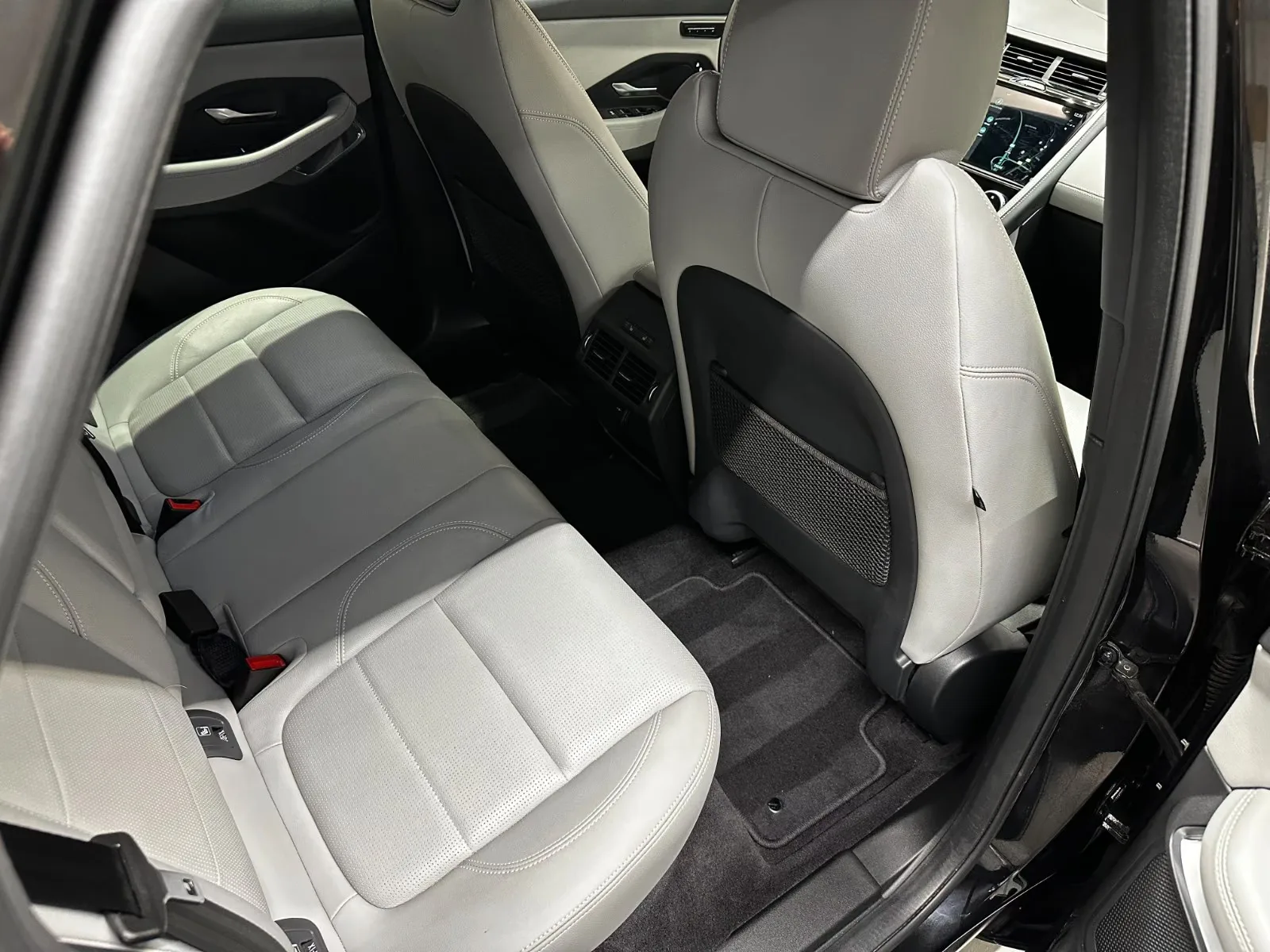 2022 Jaguar E-Pace P300e R-Dynamic S, 16/25