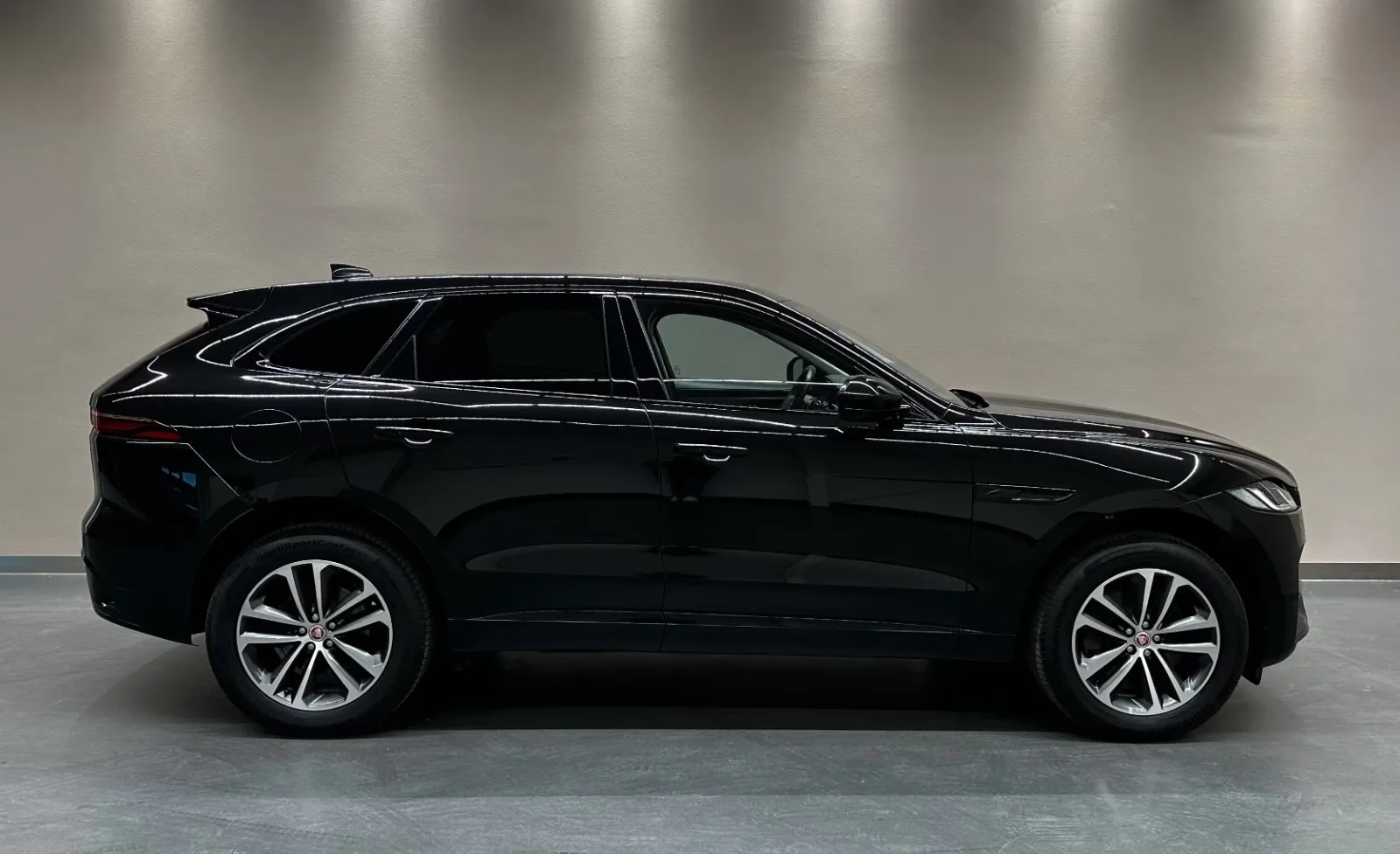 2022 Jaguar F-Pace P400e S, 7/25