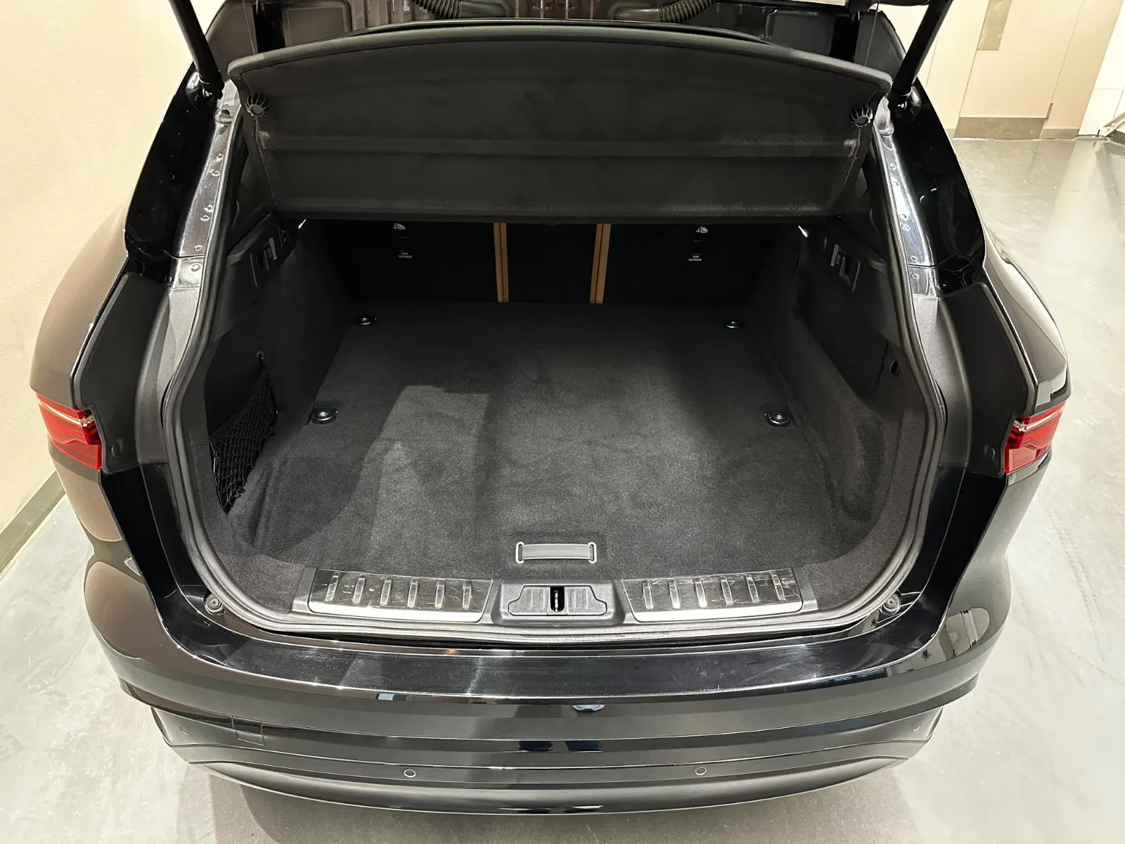2022 Jaguar F-Pace P400e S, 15/25