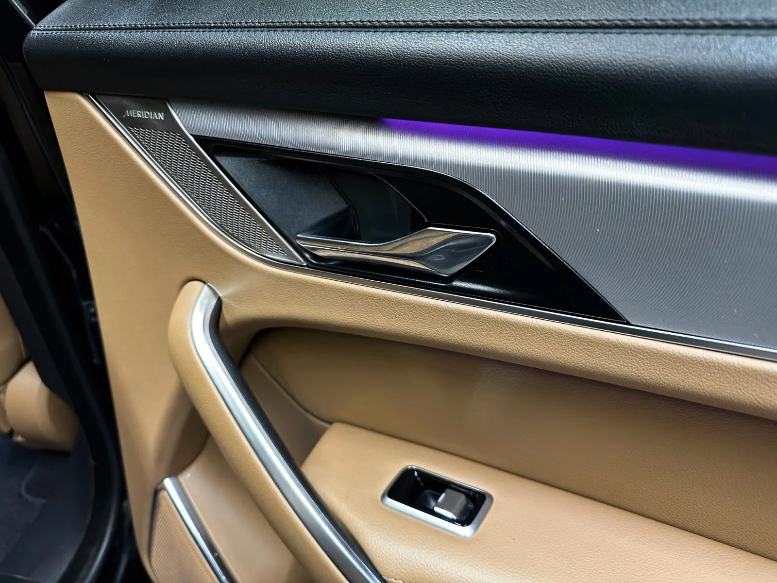 2022 Jaguar F-Pace P400e S, 20/25