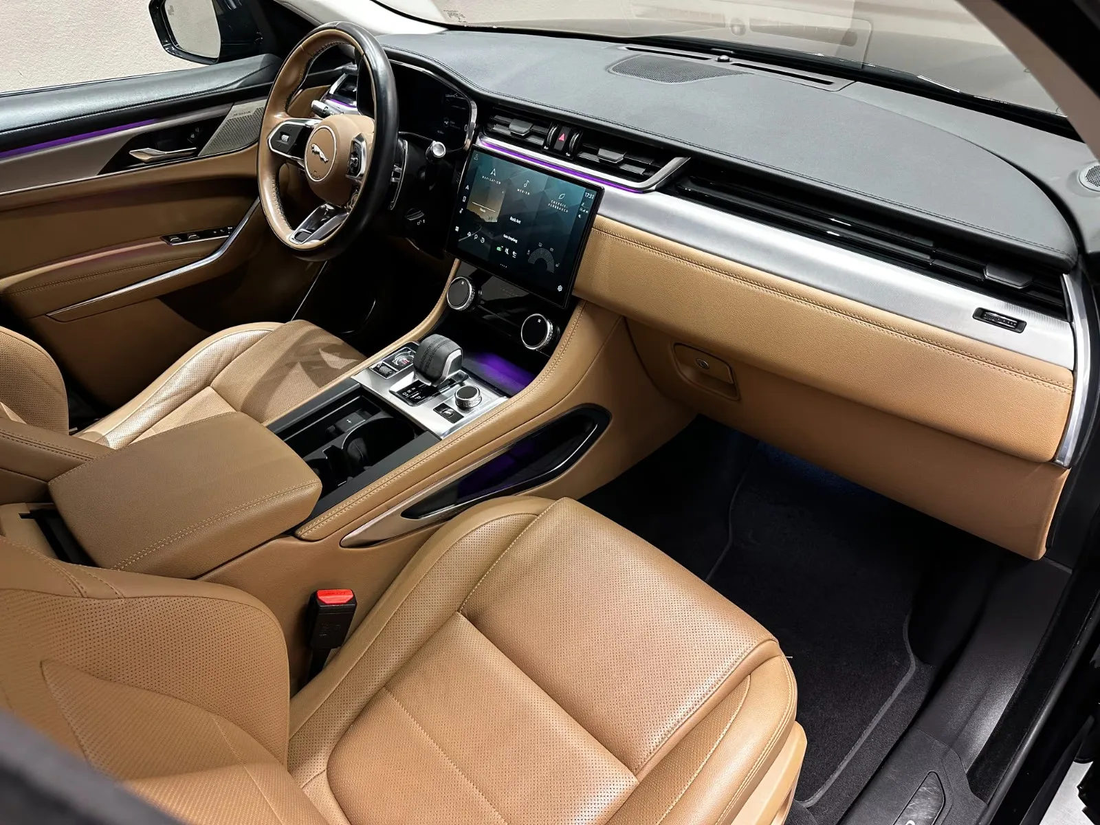 2022 Jaguar F-Pace P400e S, 21/25