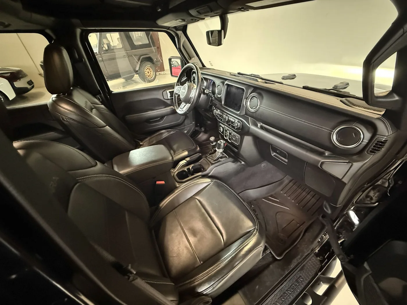 2022 Jeep Wrangler Unlimited 4xe, Sahara offered by a specialist dealer in Lucca, Italy, photo 12 of 25