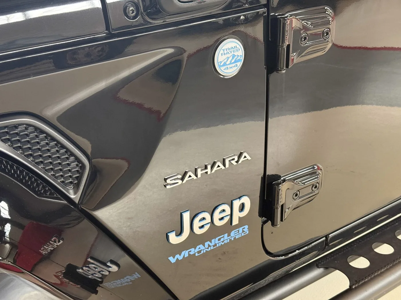 2022 Jeep Wrangler Unlimited 4xe, Sahara offered by a specialist dealer in Lucca, Italy, photo 15 of 25