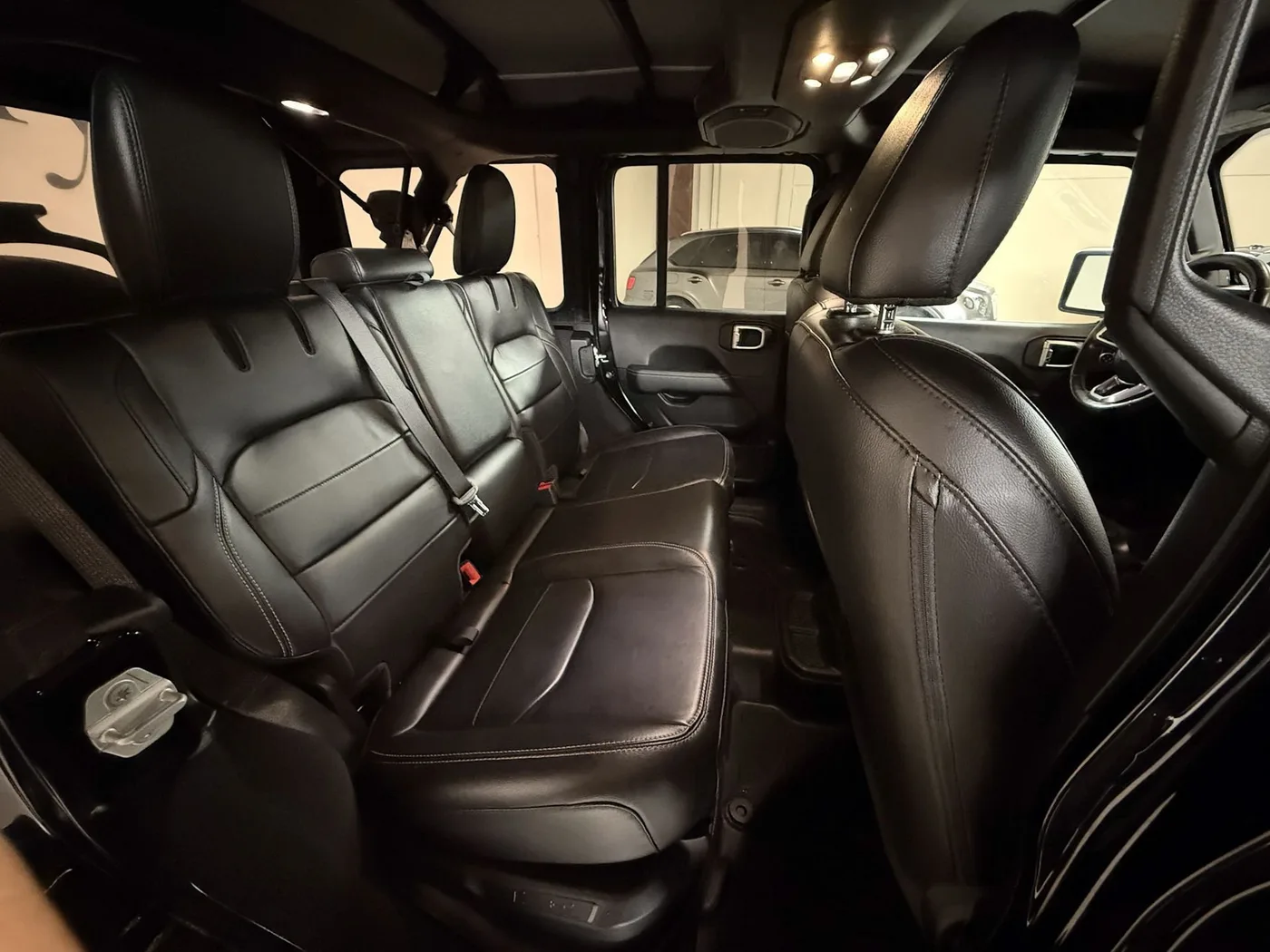 2022 Jeep Wrangler Unlimited 4xe, Sahara offered by a specialist dealer in Lucca, Italy, photo 18 of 25