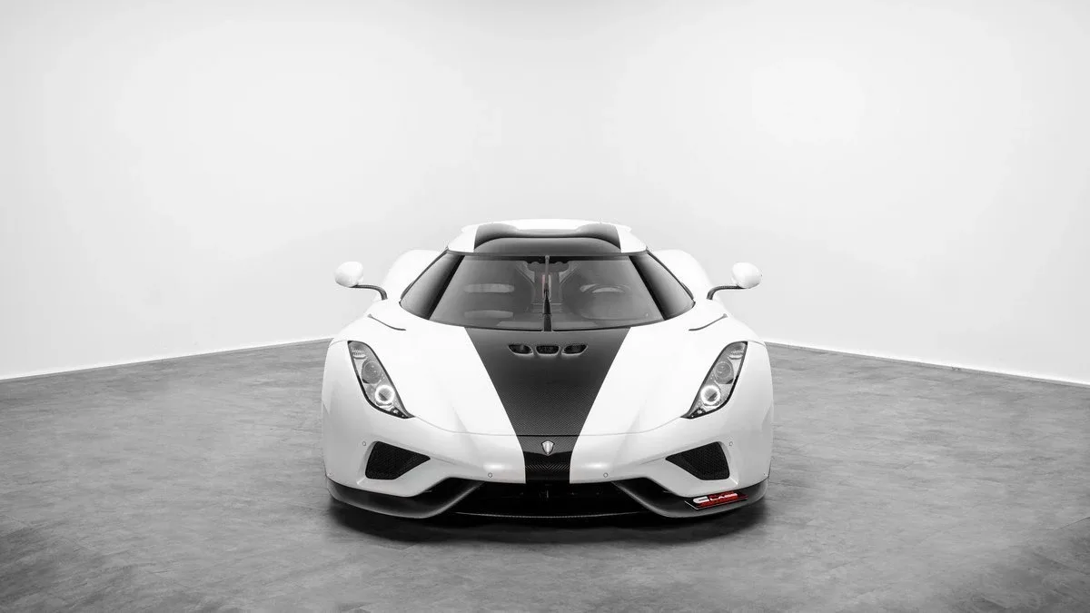 2022 Koenigsegg Regera proposée par un concessionnaire spécialisé à Dubai, Émirats arabes unis, photo 4 sur 25