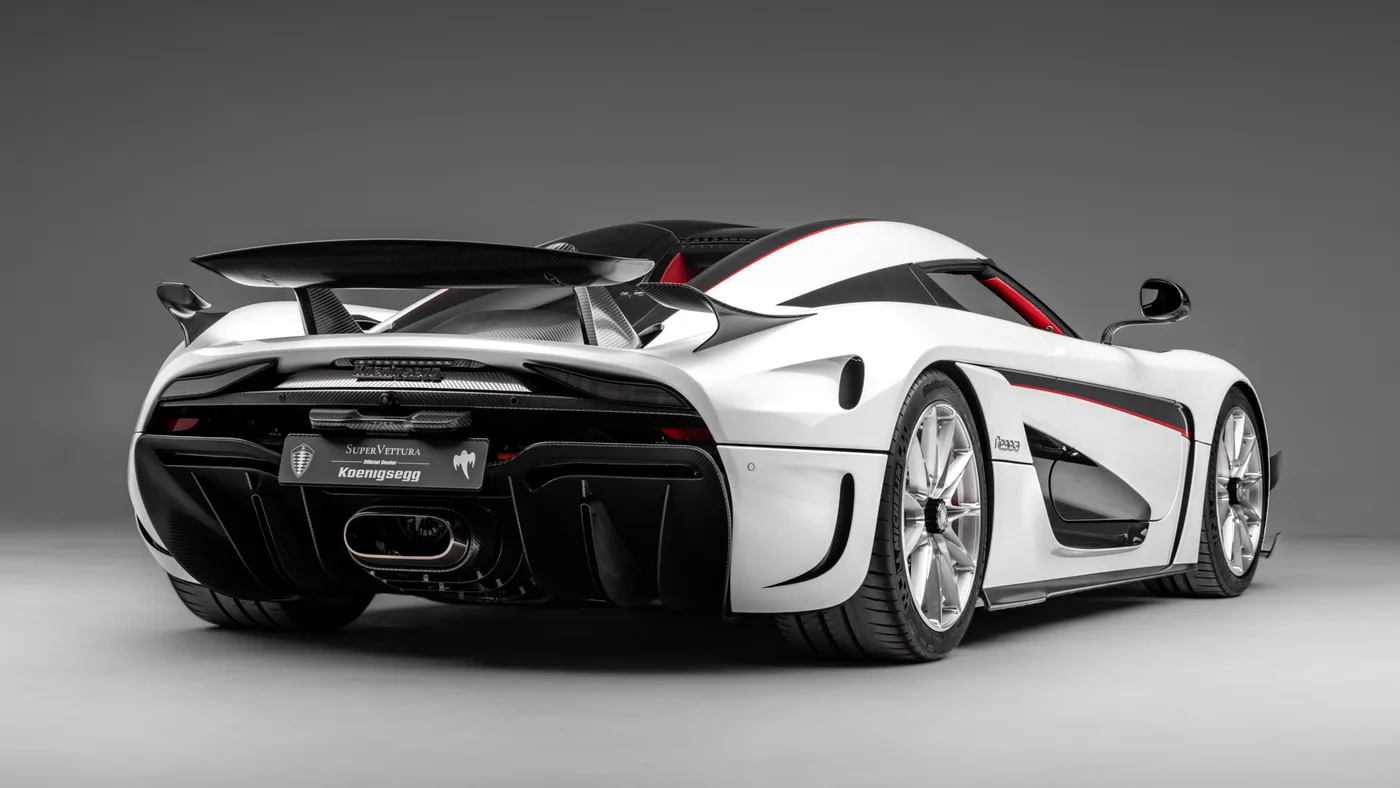 2022 Koenigsegg Regera offered by a specialist dealer in Sunningdale, United Kingdom, photo 6 of 10
